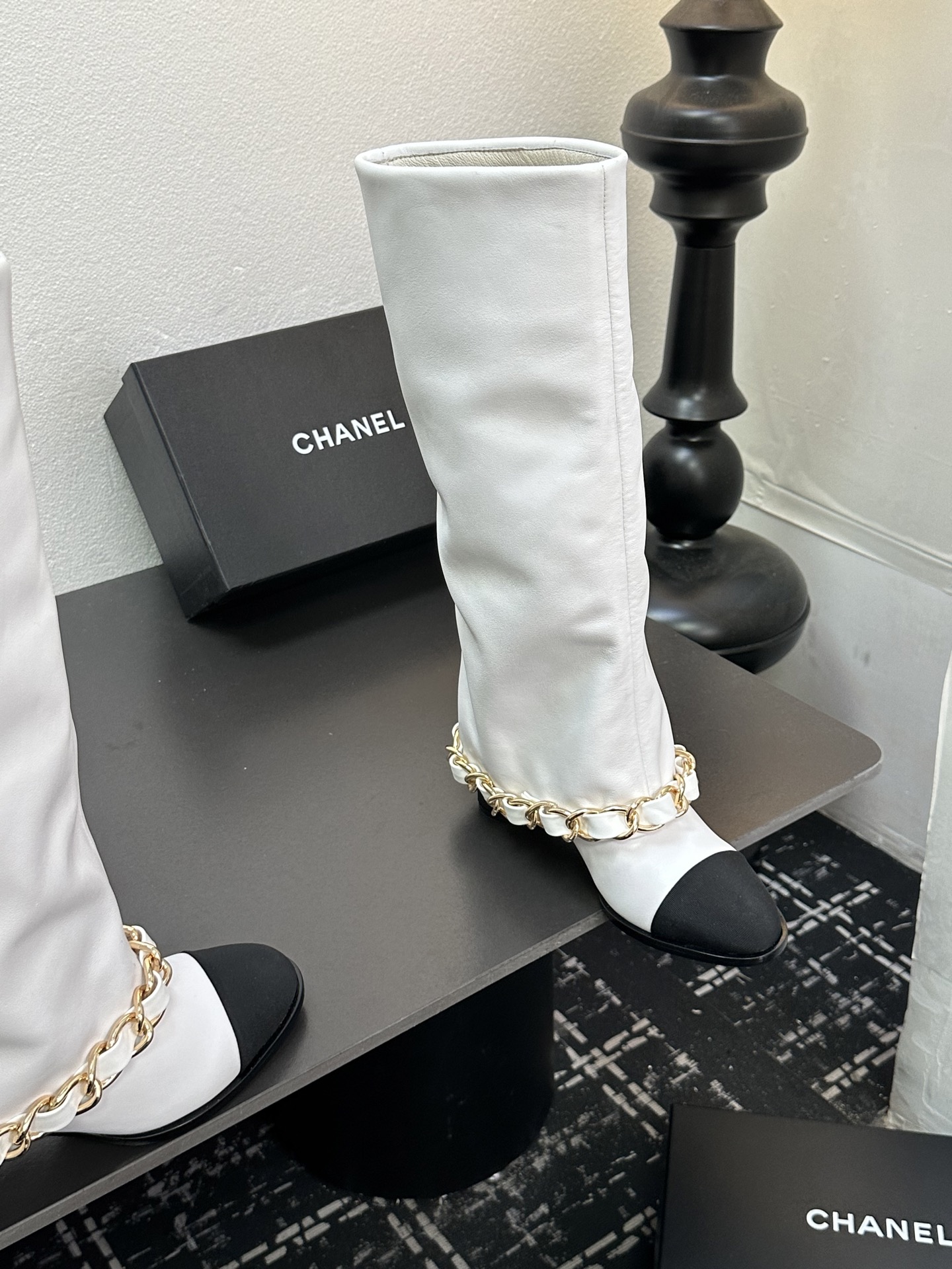 シャネル ショートブーツ レディース メンズ兼用 シルバー チェーン ブラック 白 通勤 通学 2WAY 丸洗いOK シンプル ファッション ブーツ 39 40 41 42 - 画像 6