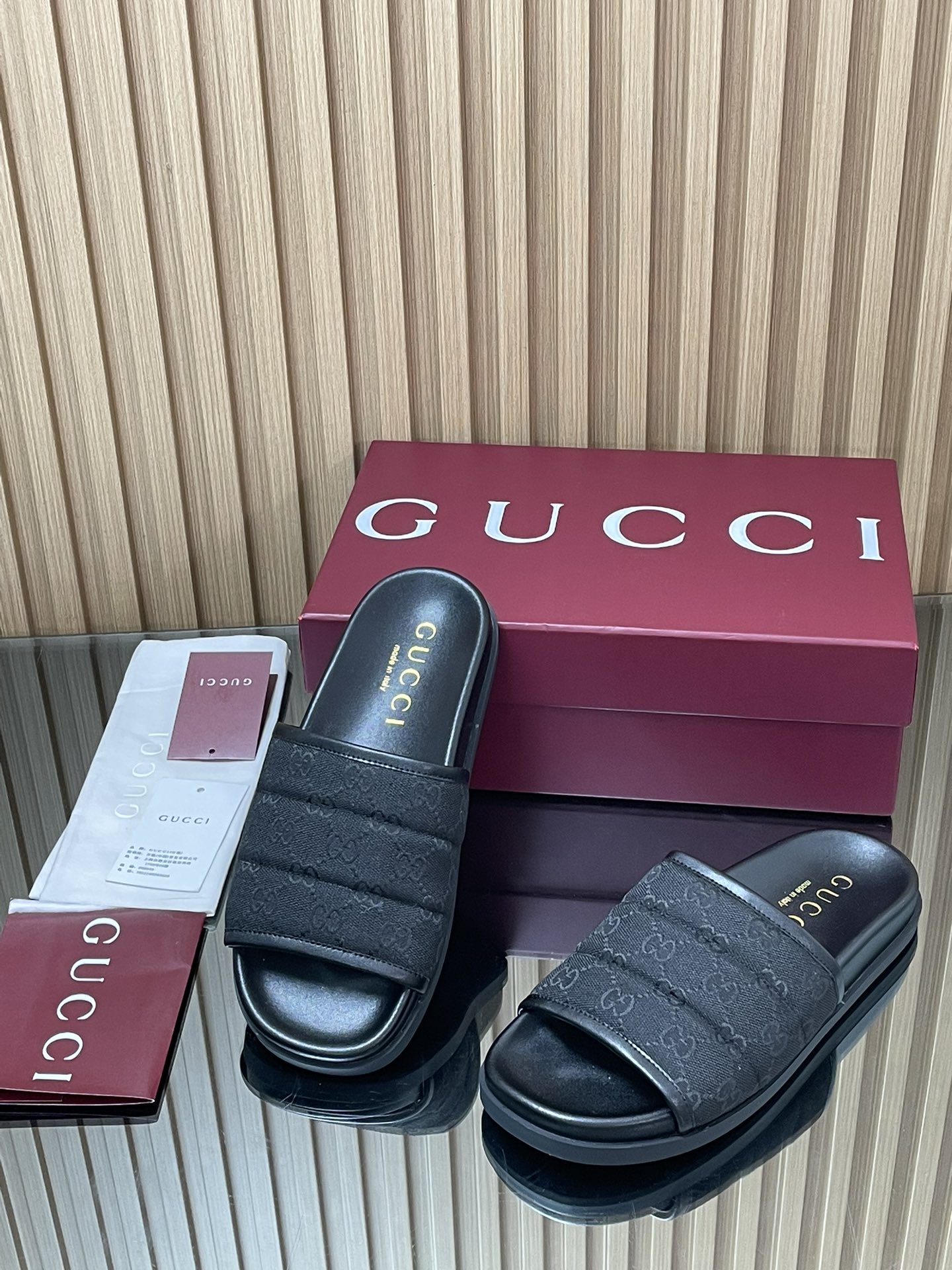 GUCCI グッチ フラットシューズ 本革 通勤 ブラック - 画像 3