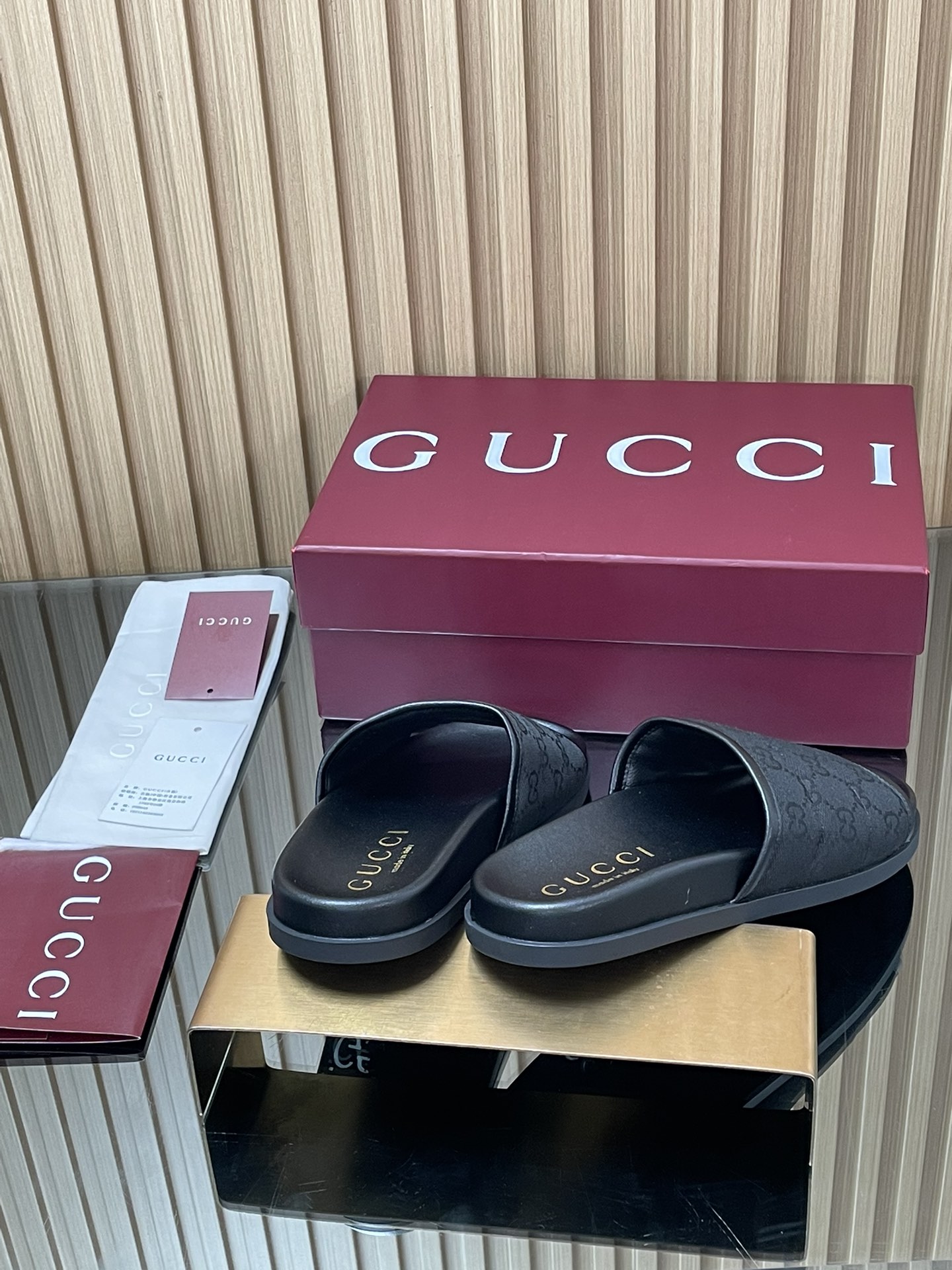 GUCCI グッチ フラットシューズ 本革 通勤 ブラック - 画像 5