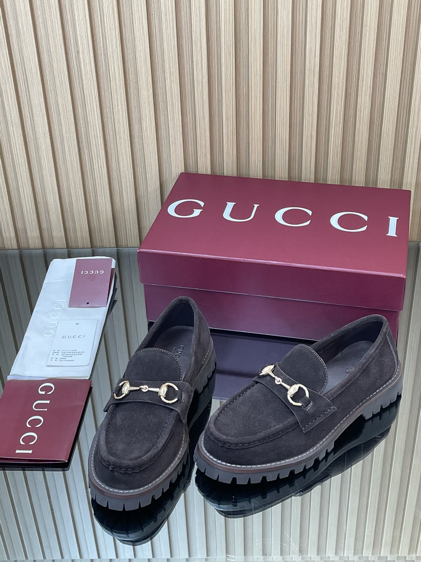 GUCCI グッチ ローファー 本革 メンズ 通勤 黒 142字 - 画像 3