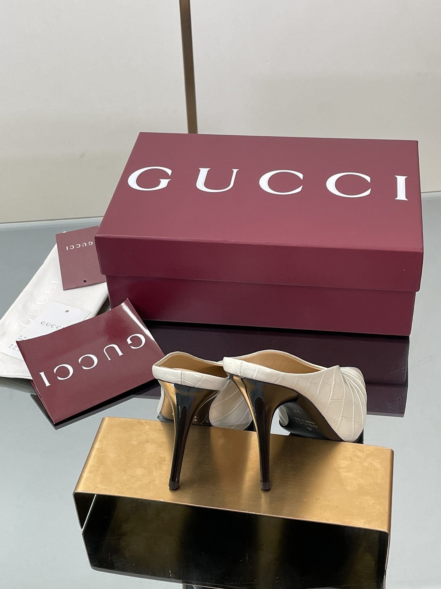 GUCCI グッチ フラットパンプス 本革 通勤 通学 ブラック - 画像 5