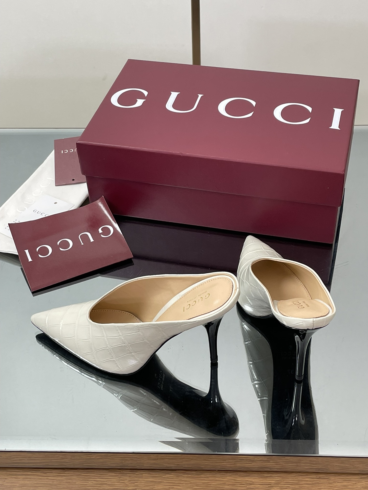 GUCCI グッチ フラットパンプス 本革 通勤 通学 ブラック - 画像 6