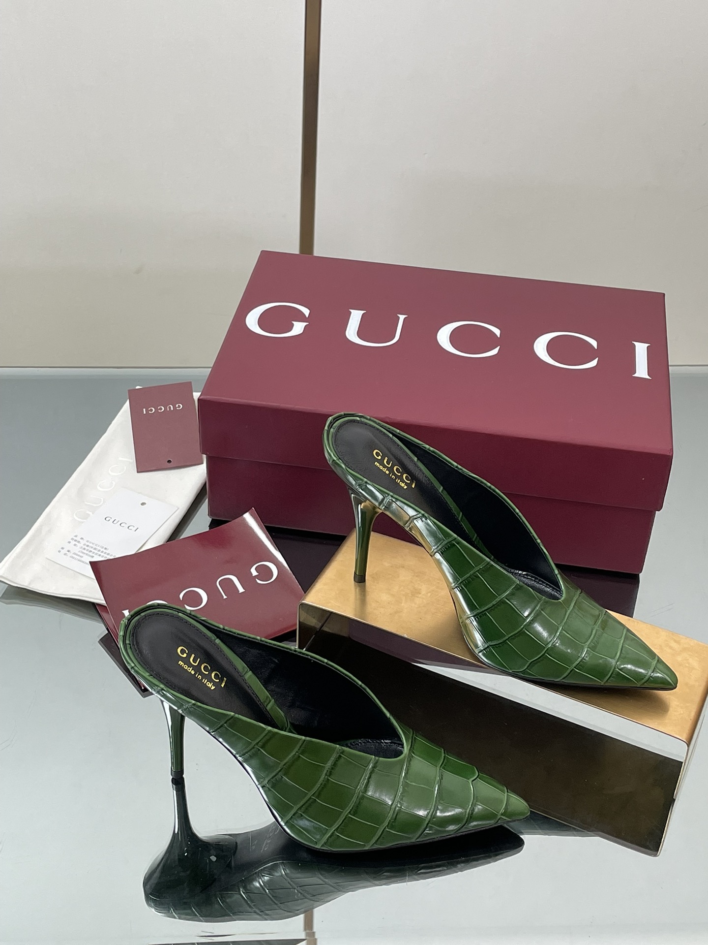 GUCCI グッチ フラットシューズ 本革 ハイヒール グリーン 全1色