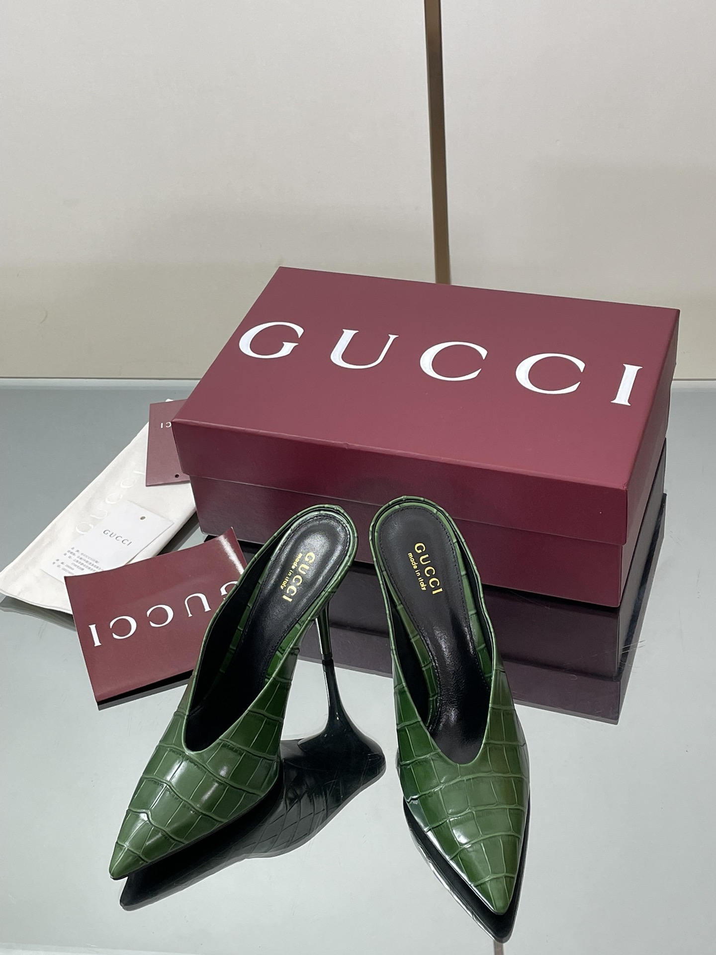 GUCCI グッチ フラットシューズ 本革 ハイヒール グリーン 全1色 - 画像 2