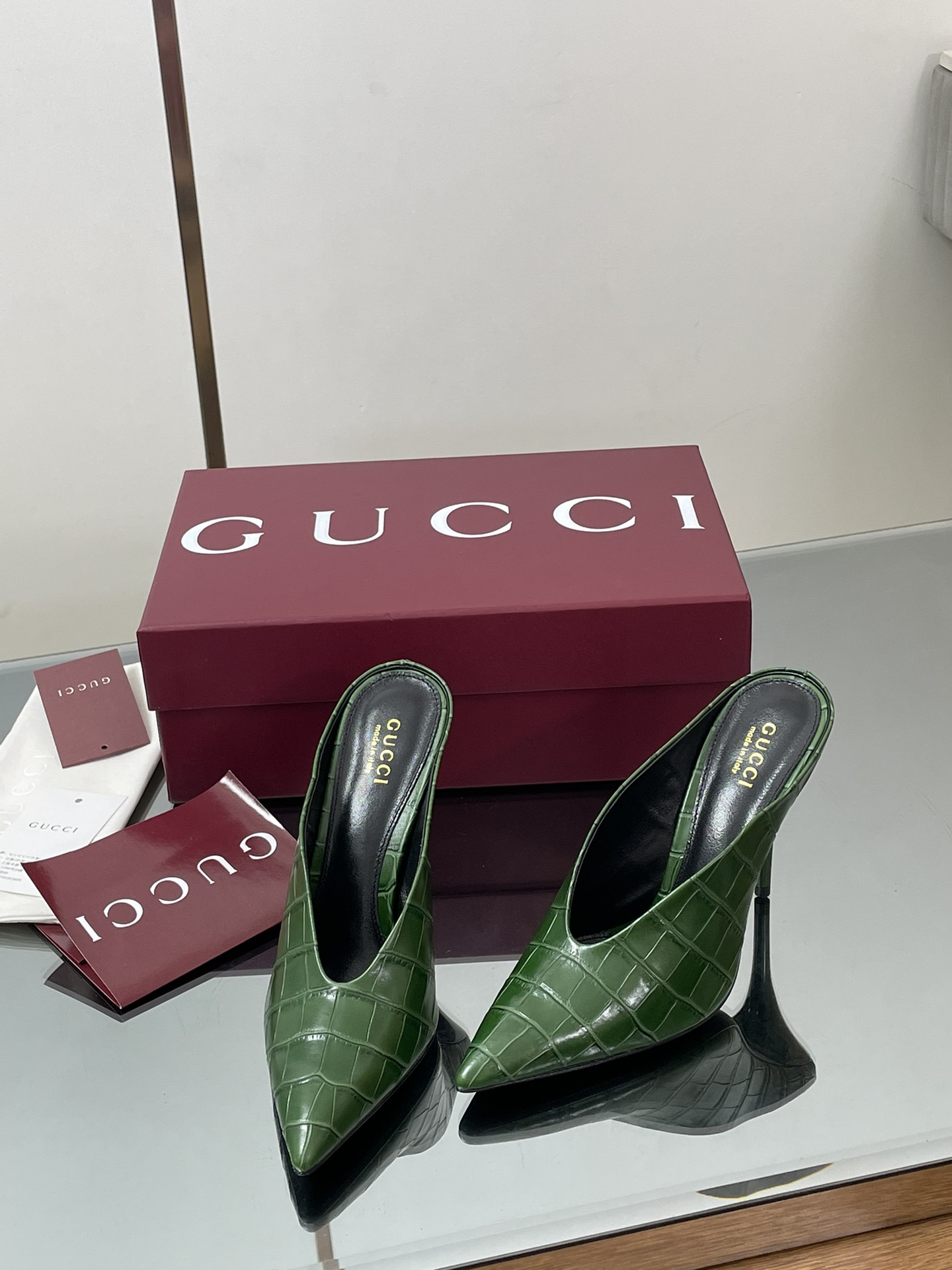 GUCCI グッチ フラットシューズ 本革 ハイヒール グリーン 全1色 - 画像 3