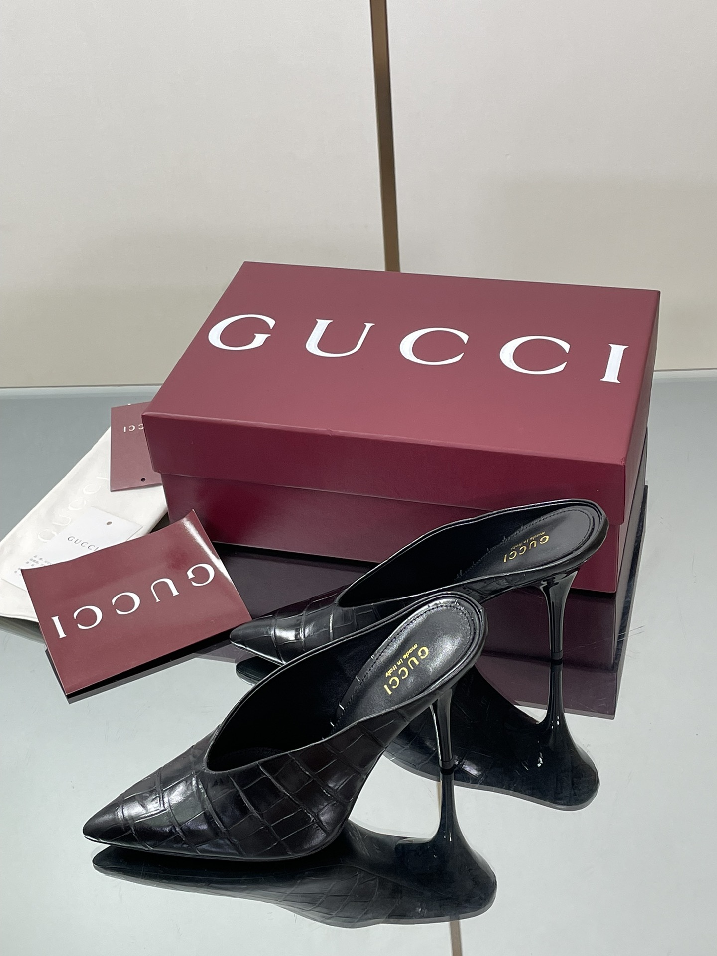 GUCCI グッチ レディース スリッポン 高級本革 ポインテッドトゥ 黒色 - 画像 4