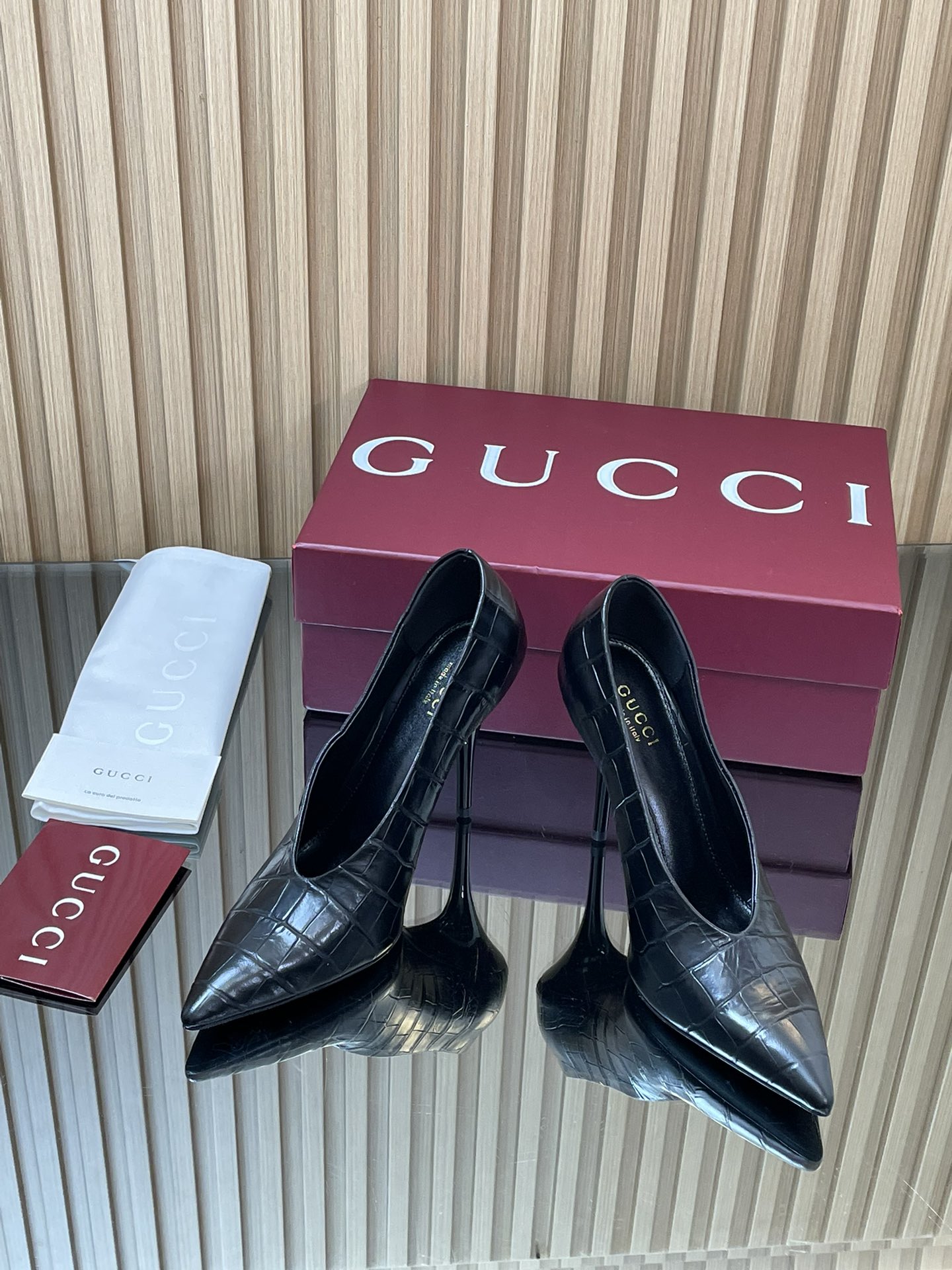 GUCCI グッチ ヒール ファッション ブラック - 画像 2