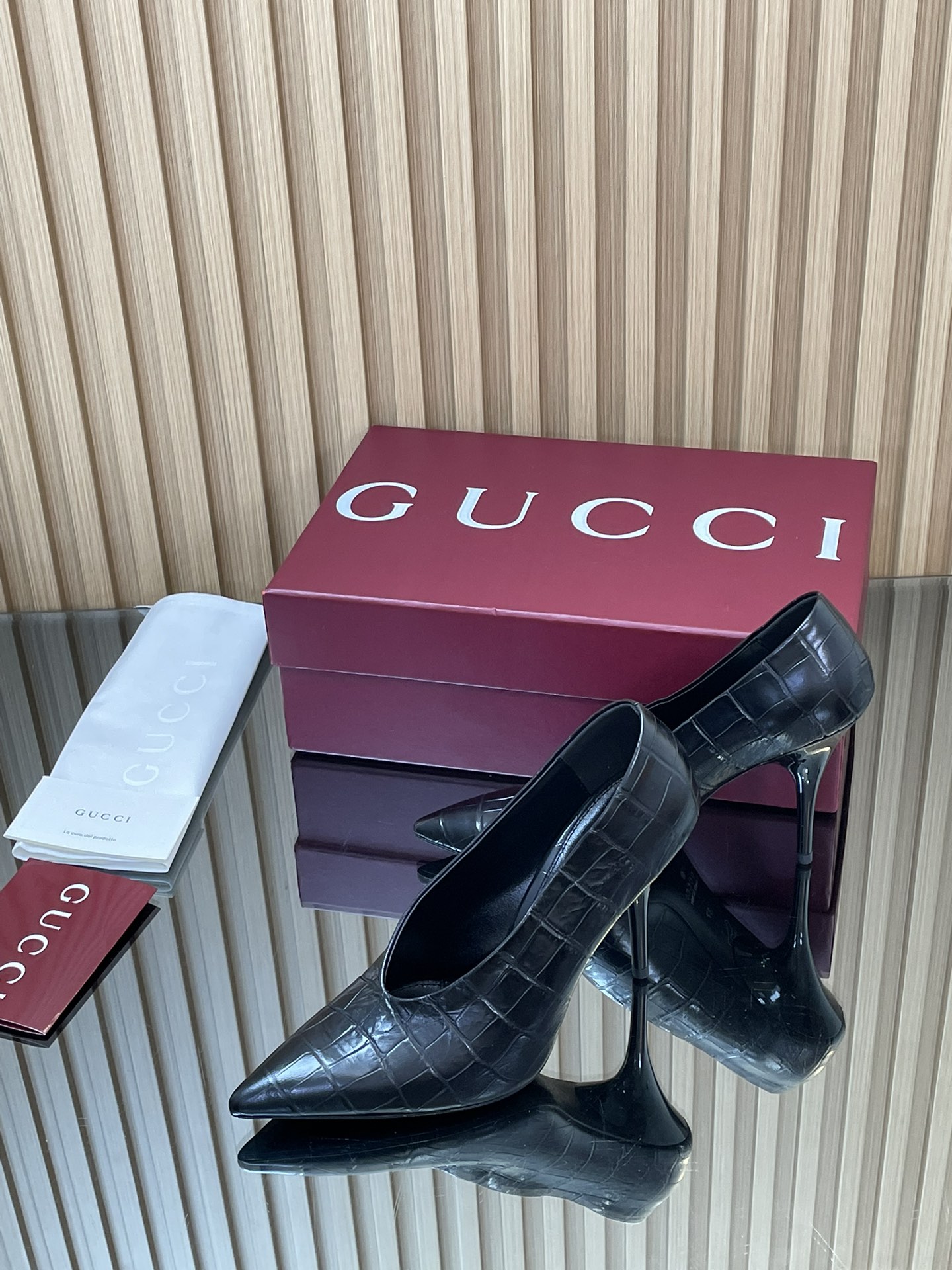 GUCCI グッチ ヒール ファッション ブラック - 画像 4
