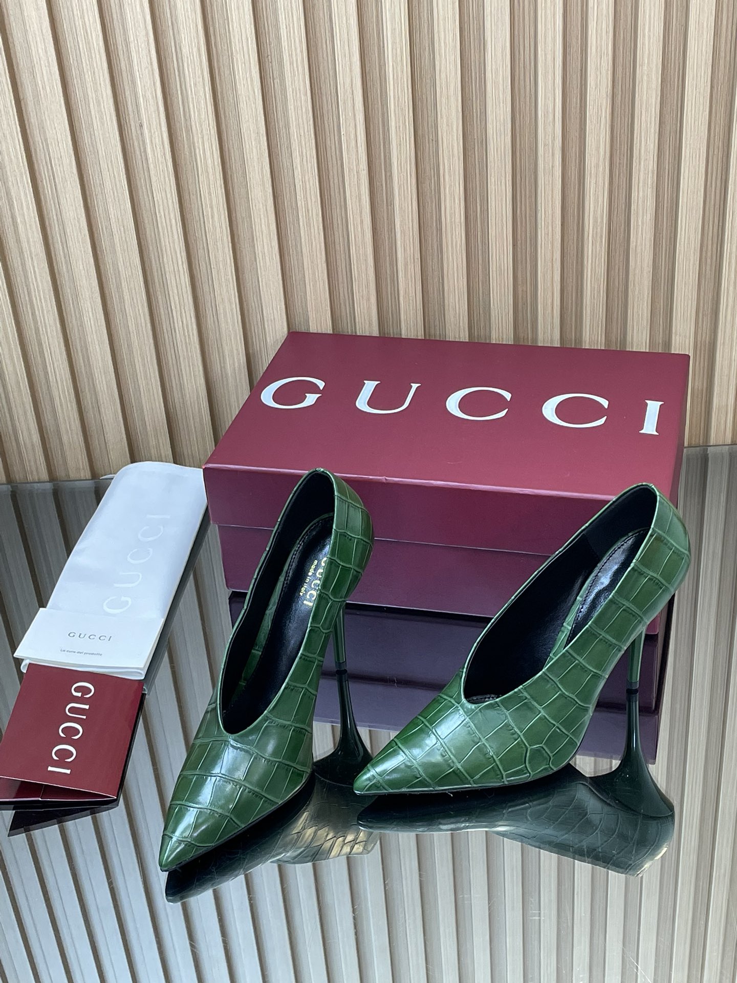 GUCCI グッチ ヘアラインパンプス 本革 通勤 ファッション 緑色 - 画像 3