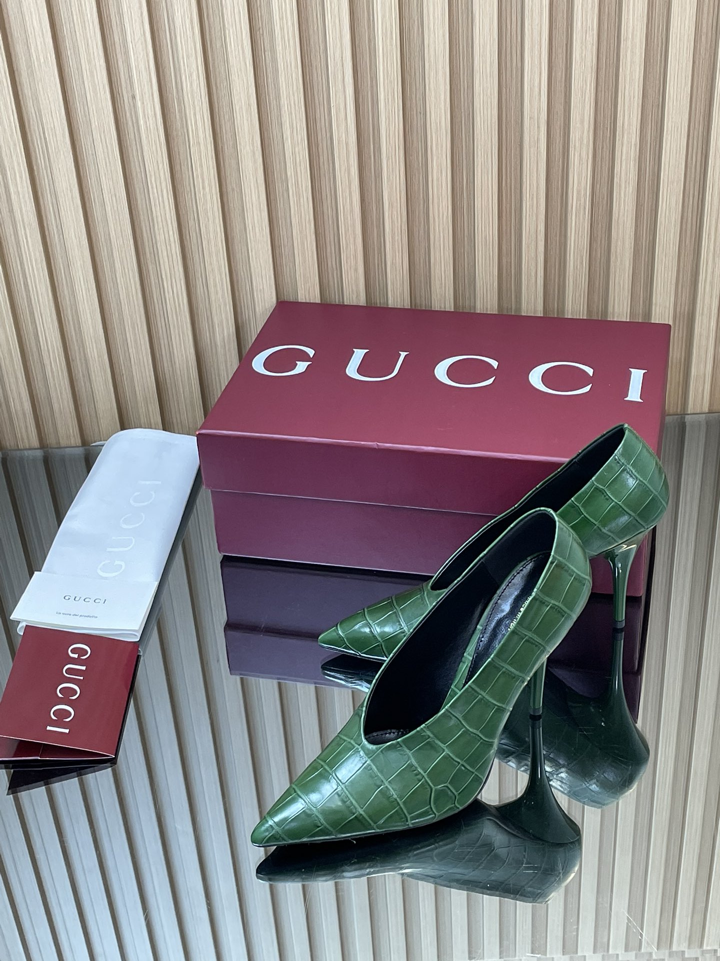 GUCCI グッチ ヘアラインパンプス 本革 通勤 ファッション 緑色 - 画像 4
