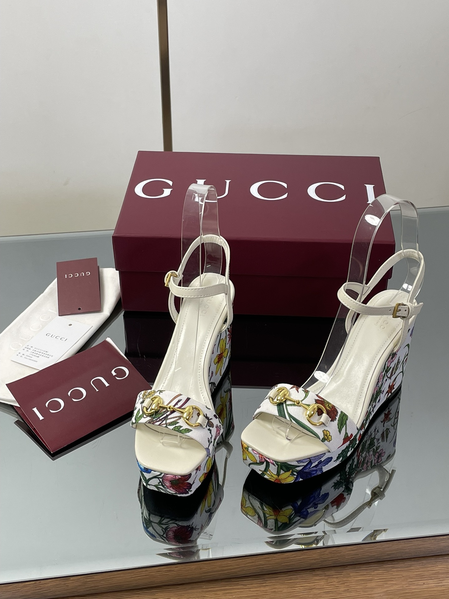GUCCI グッチ フラットシューズ フラワー柄 シューズ サンダル フラット サンダル ハイヒール 花柄 38サイズ 551545 - 画像 3