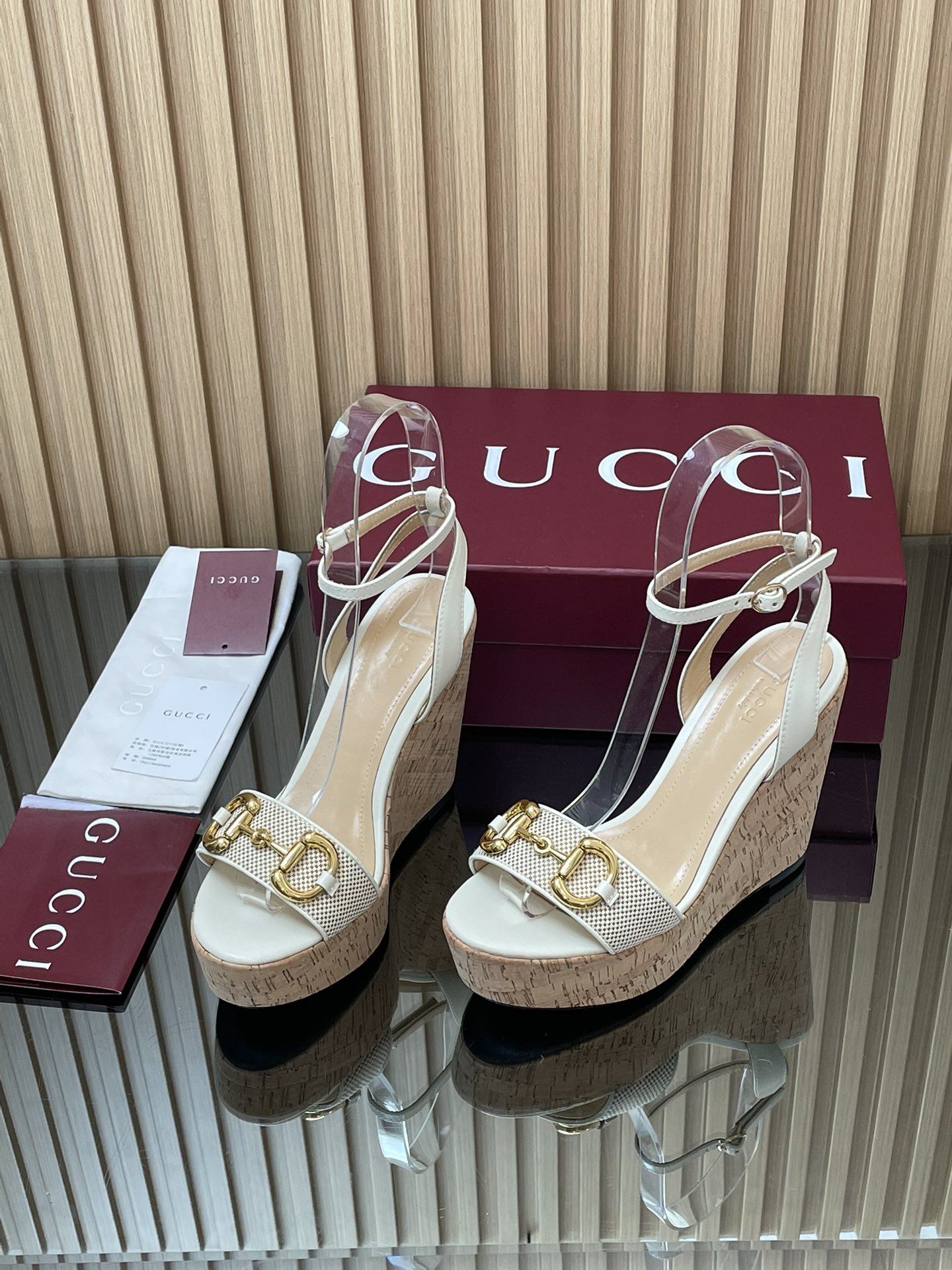 GUCCI グッチ フラットシューズ 本革 軽量 シェル型ヒール ブラック - 画像 3