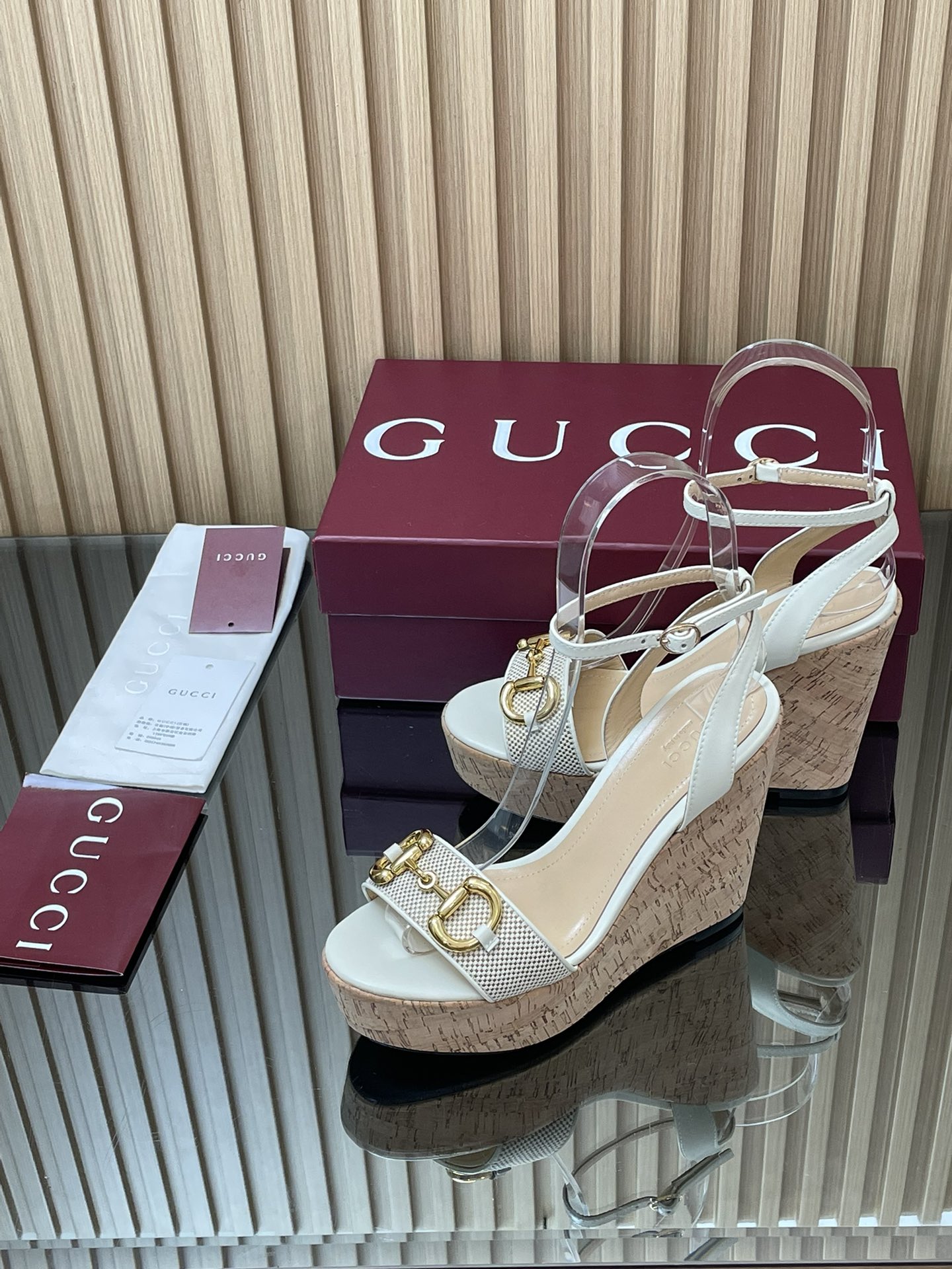 GUCCI グッチ フラットシューズ 本革 軽量 シェル型ヒール ブラック - 画像 4