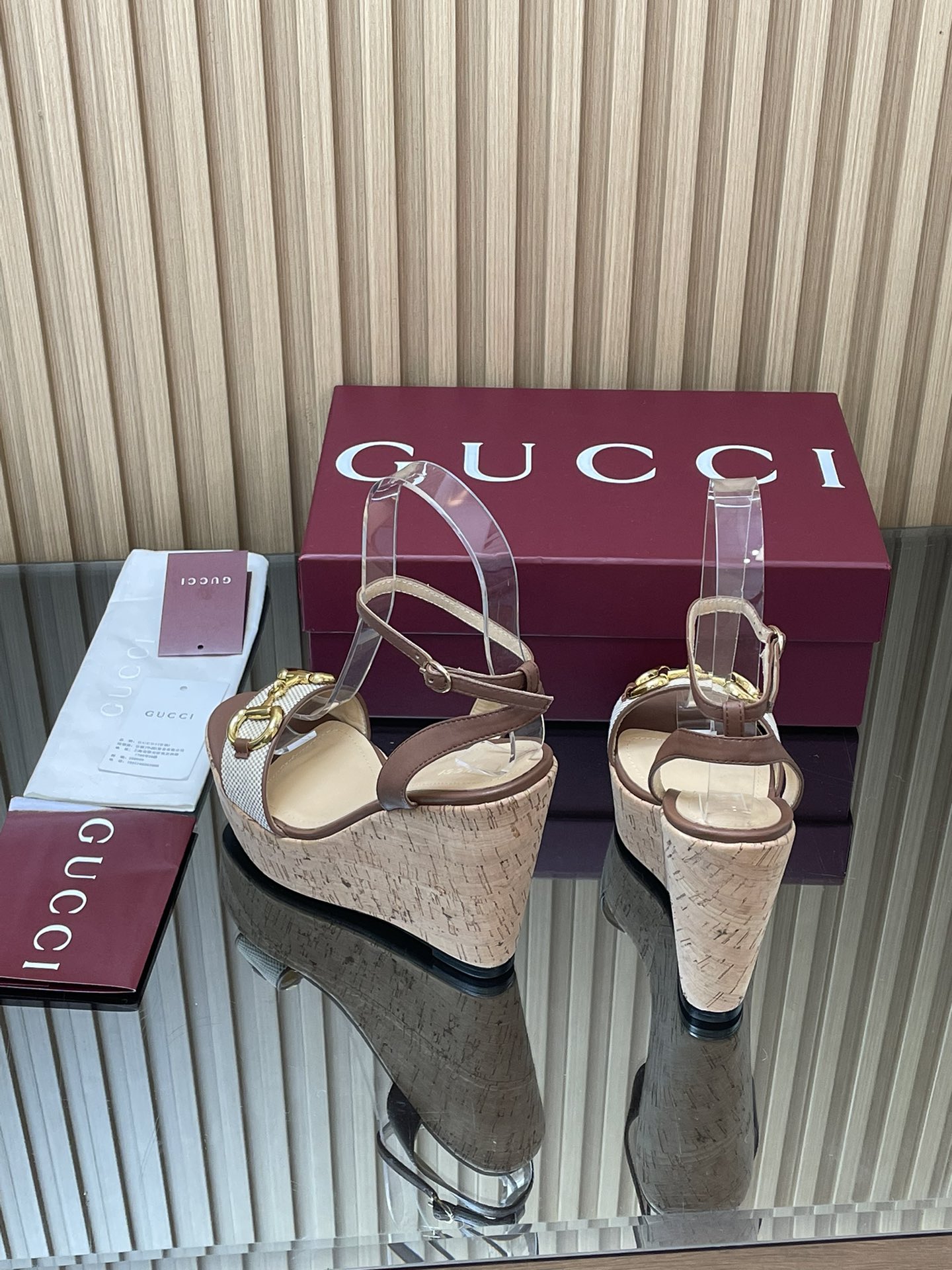 GUCCI グッチ ウェッジサンダル 本革 フラットヒール シューズ ブラック - 画像 6