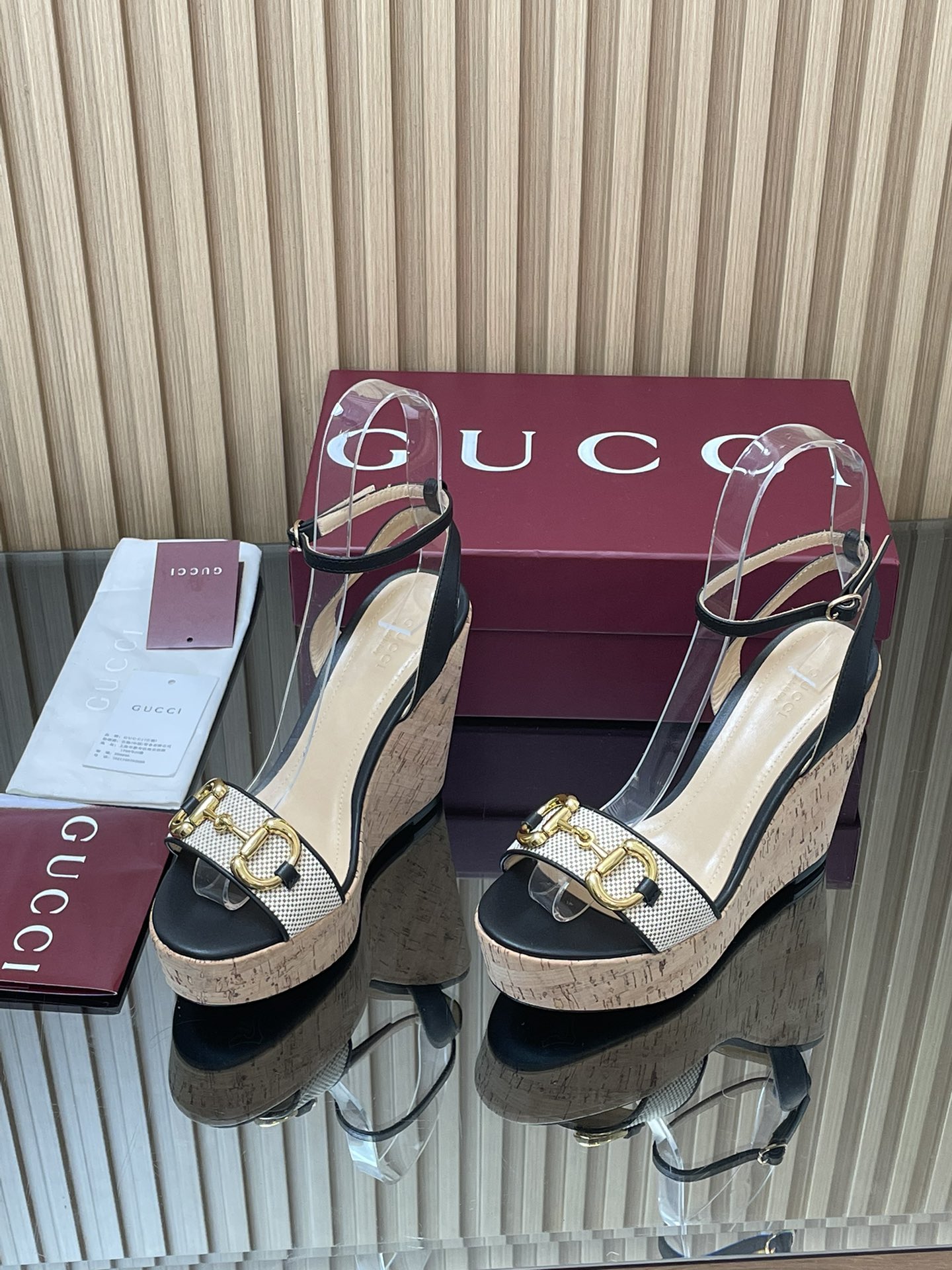 GUCCI グッチ フラットシューズ シューズ 軽量 通勤 通学 黒色 - 画像 3