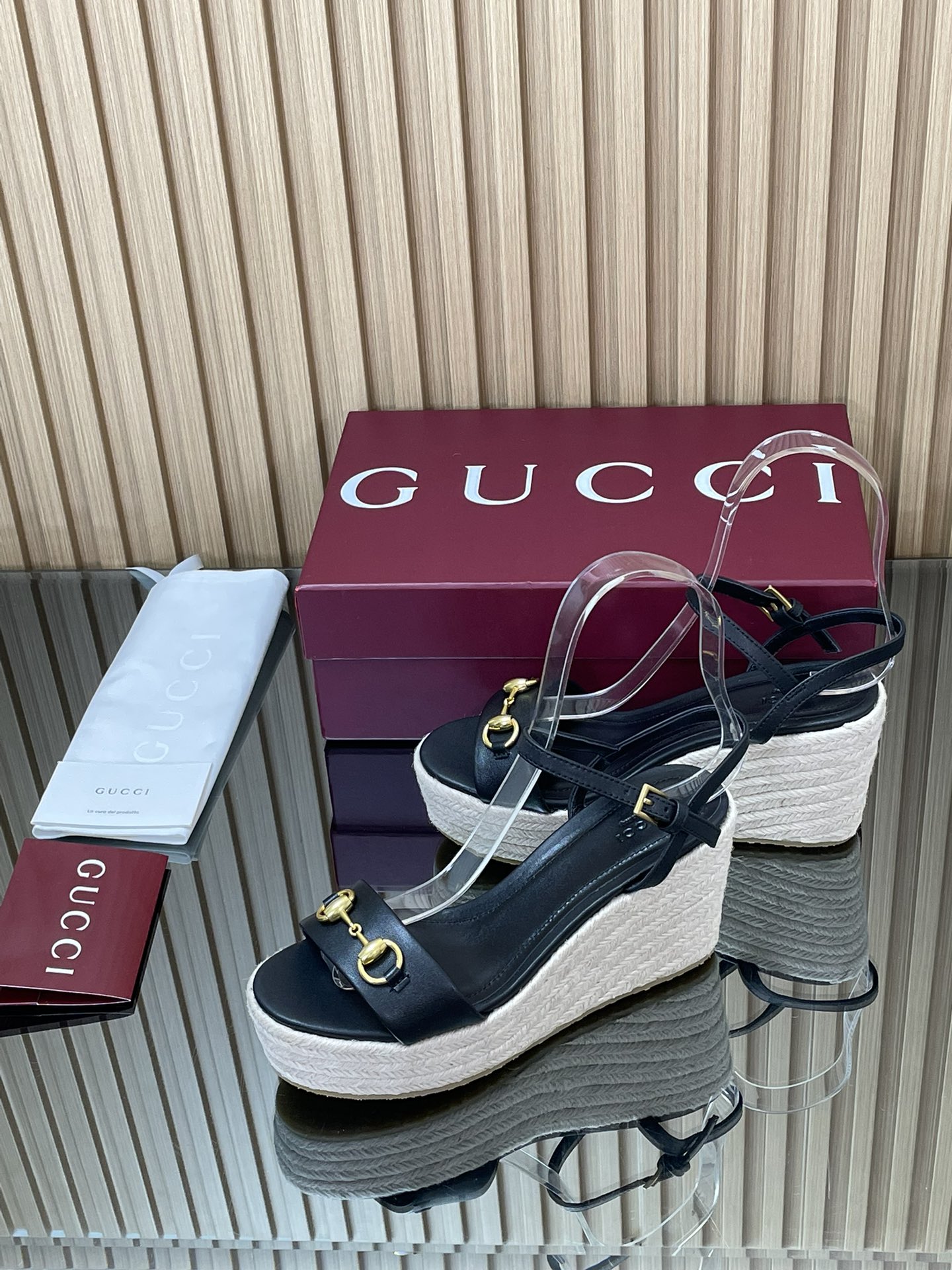 GUCCI グッチ フラットシューズ 本革 軽量 ブラック - 画像 4