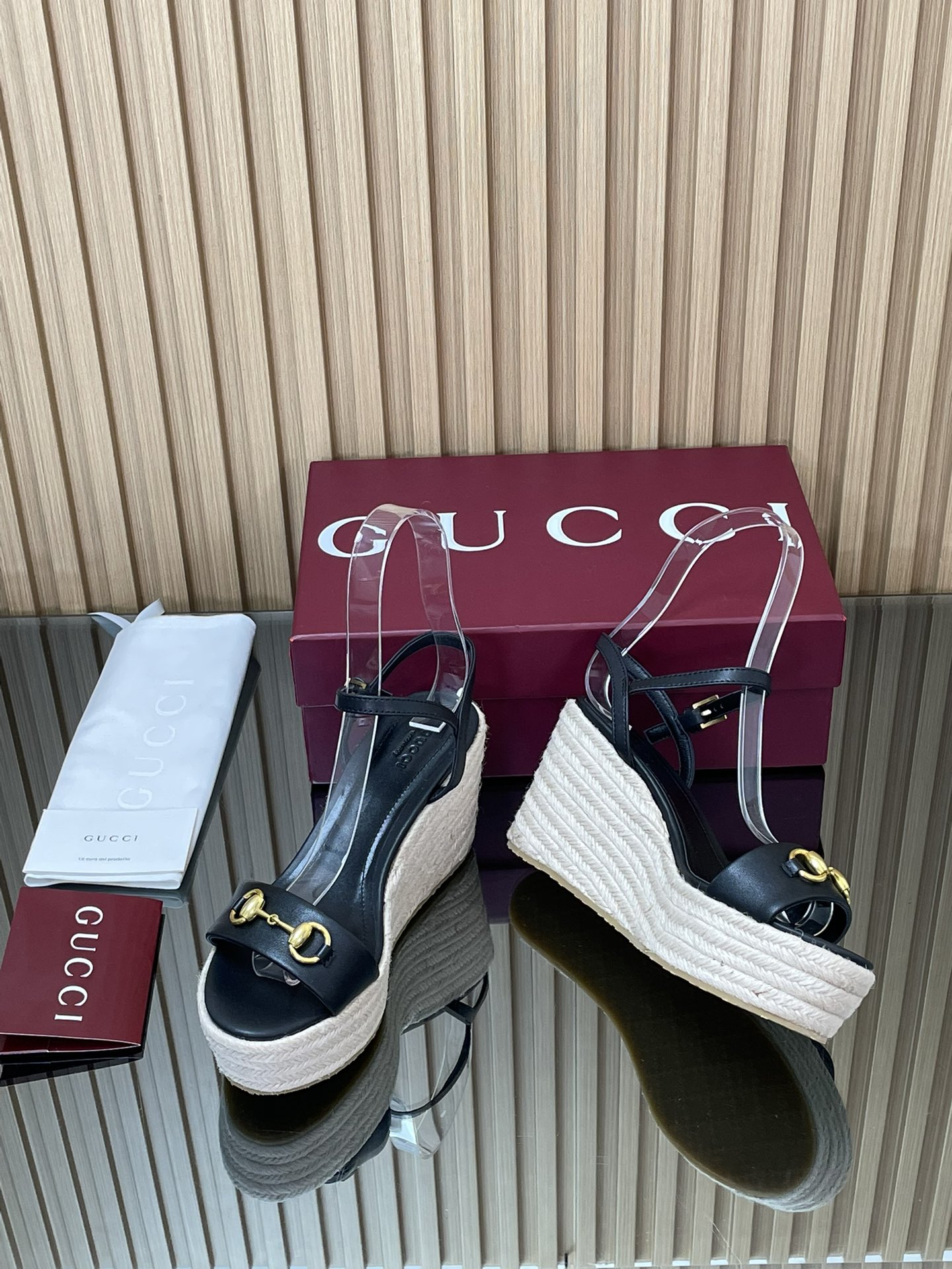 GUCCI グッチ フラットシューズ 本革 軽量 ブラック - 画像 7