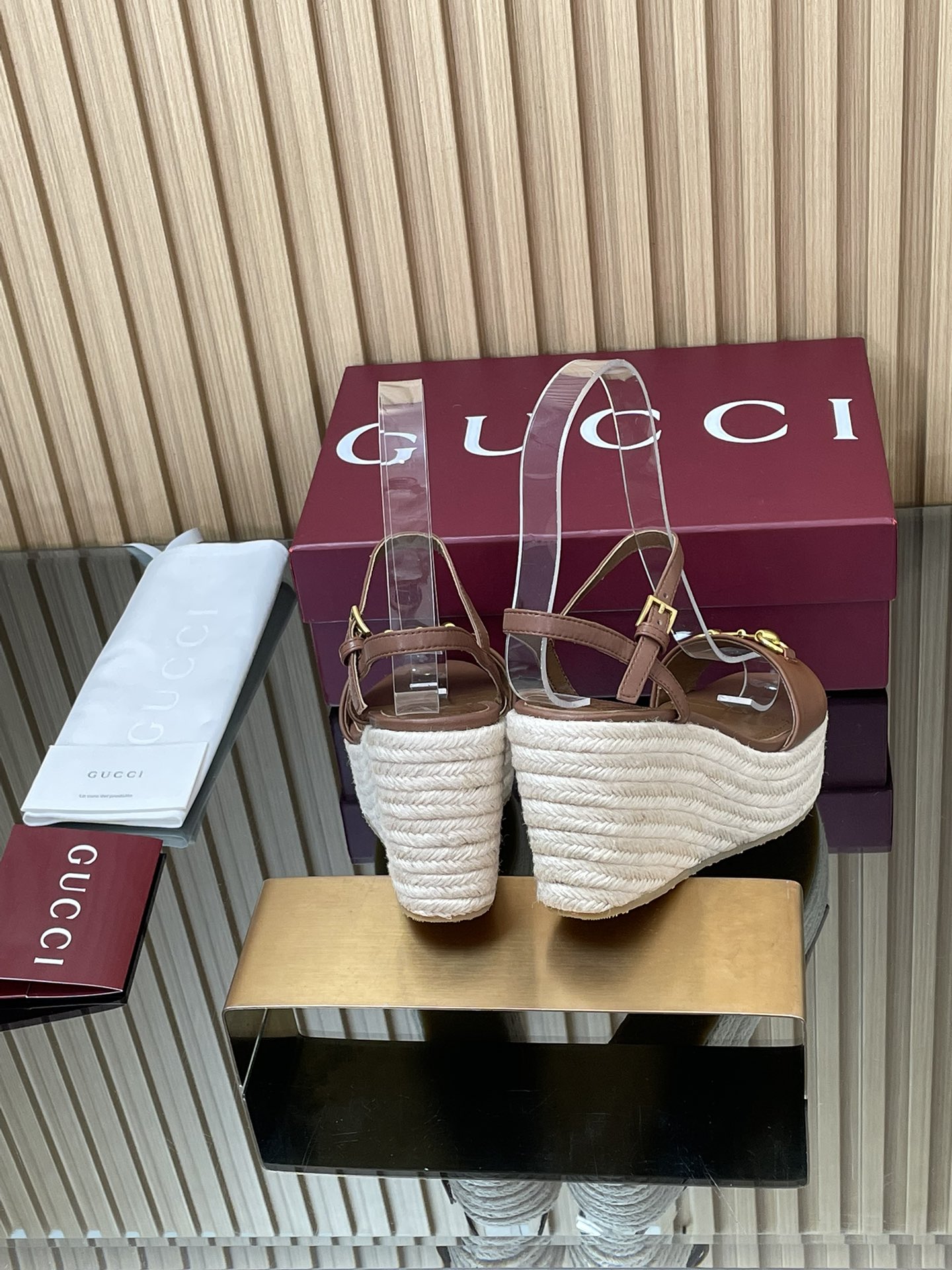 GUCCI グッチ フラットシューズ 本革 軽量 ブラック - 画像 5