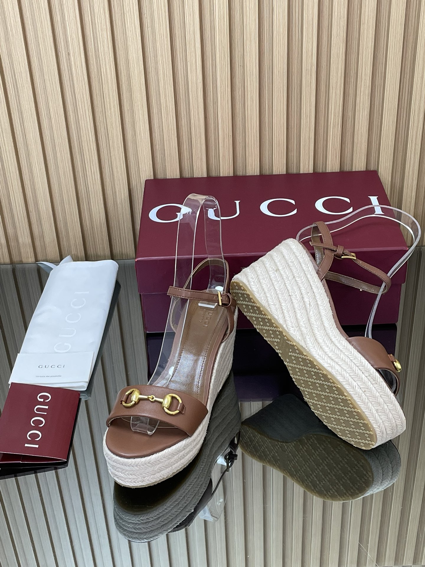 GUCCI グッチ フラットシューズ 本革 軽量 ブラック - 画像 9