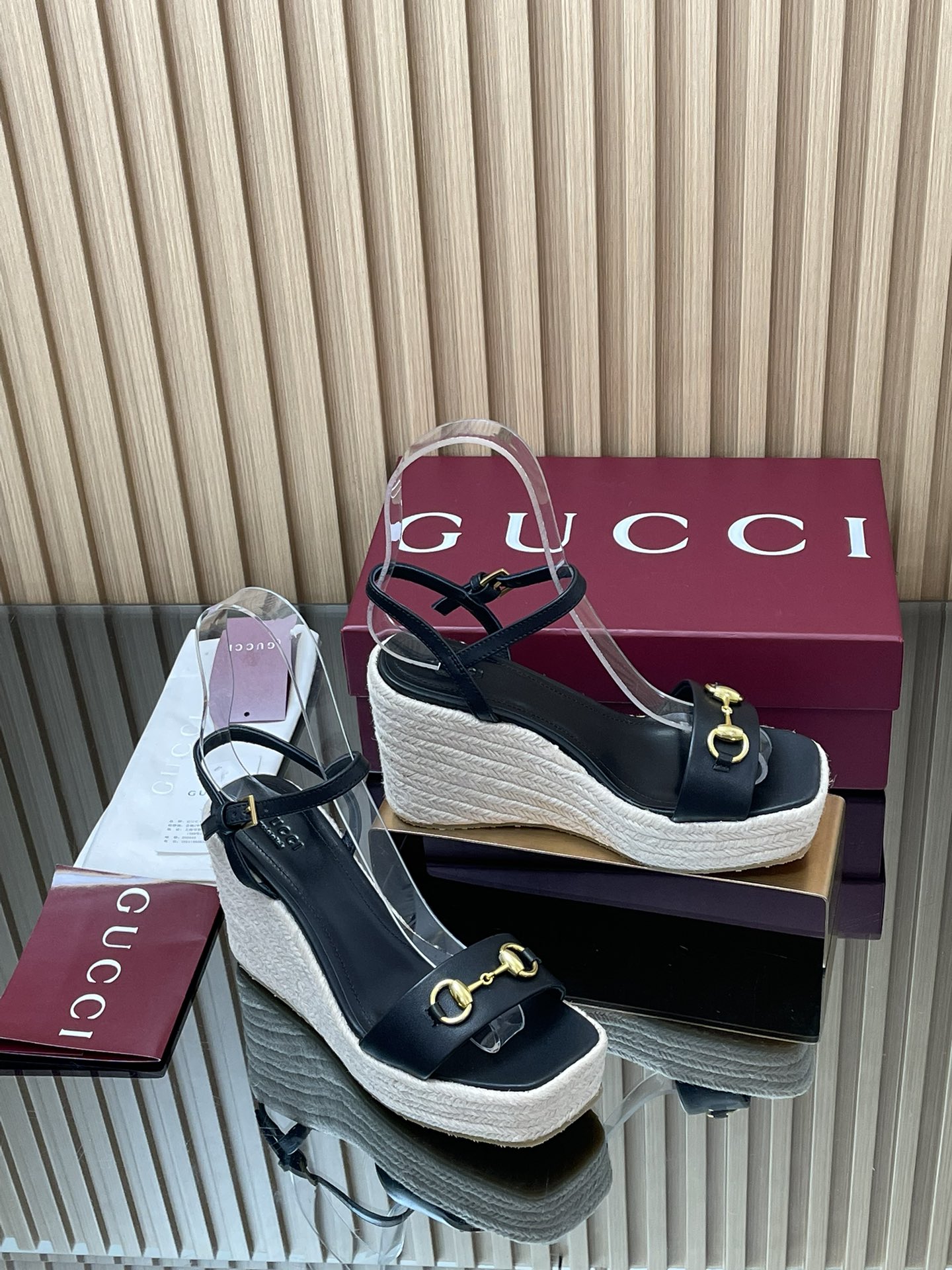 GUCCI グッチ フラットサンダル レディース エスパドリーユ 黒