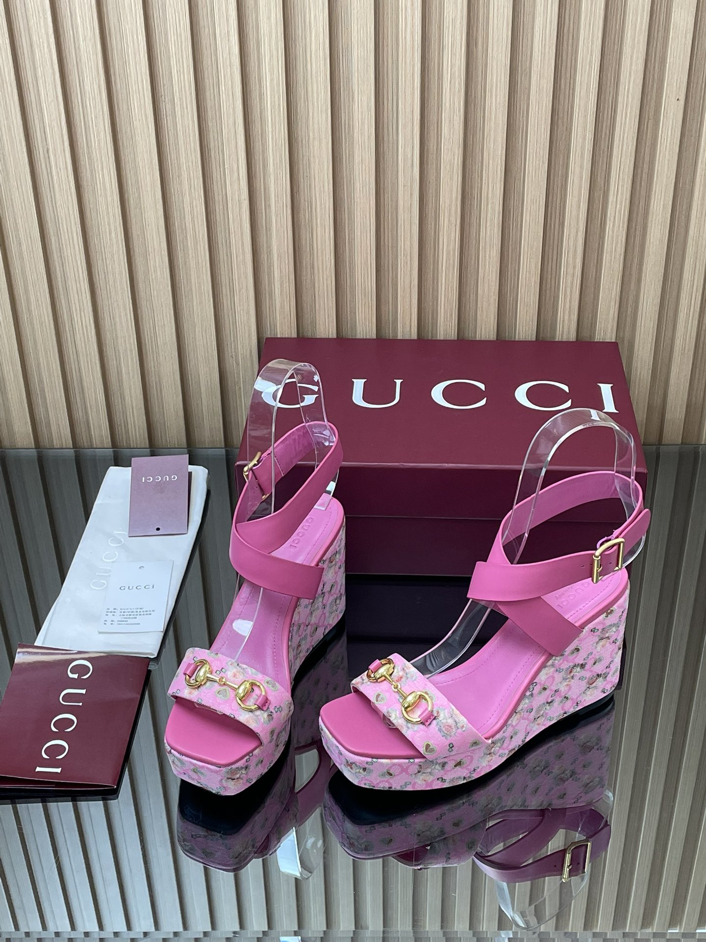 GUCCI グッチ フラットシューズ フラワープリント シューズ ピンク 全1色 - 画像 3