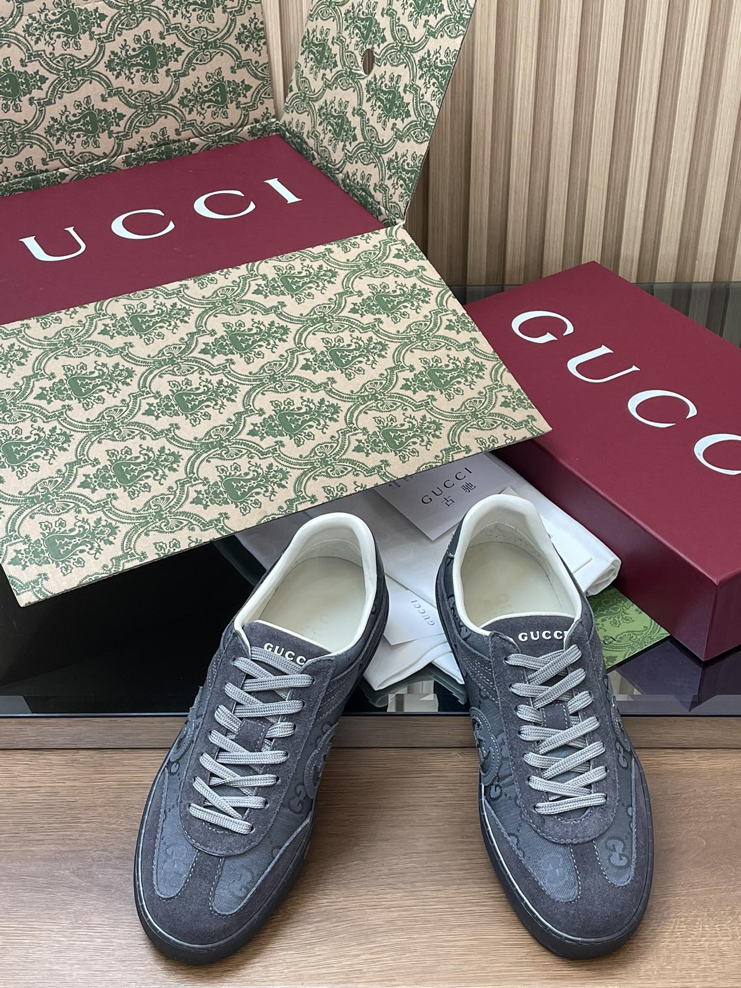 GUCCI グッチ ローファー 本革 通勤 フラットシューズ ブラック - 画像 2