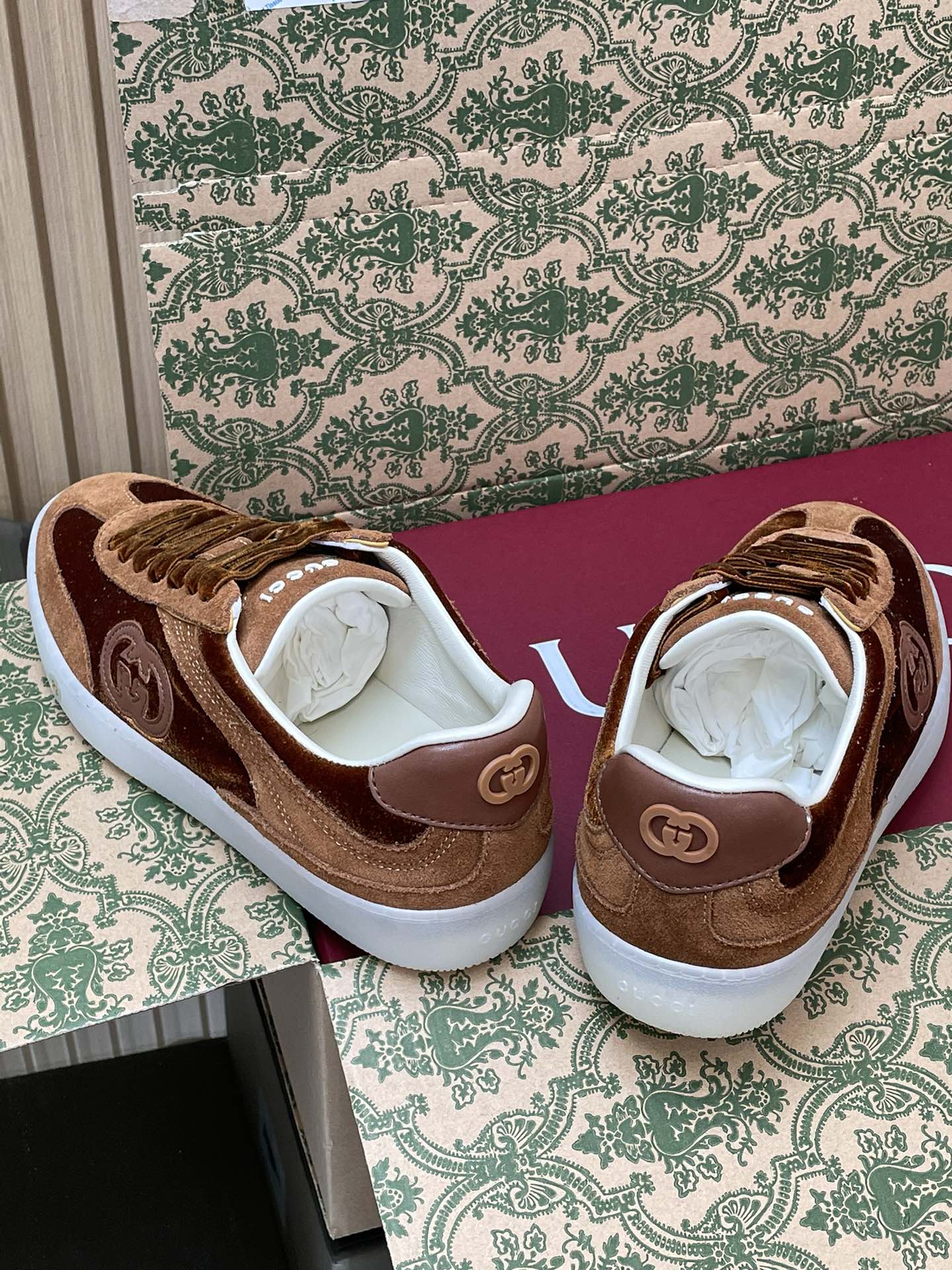 GUCCI グッチ ローカットスニーカー 本革 軽量 ブラック - 画像 6