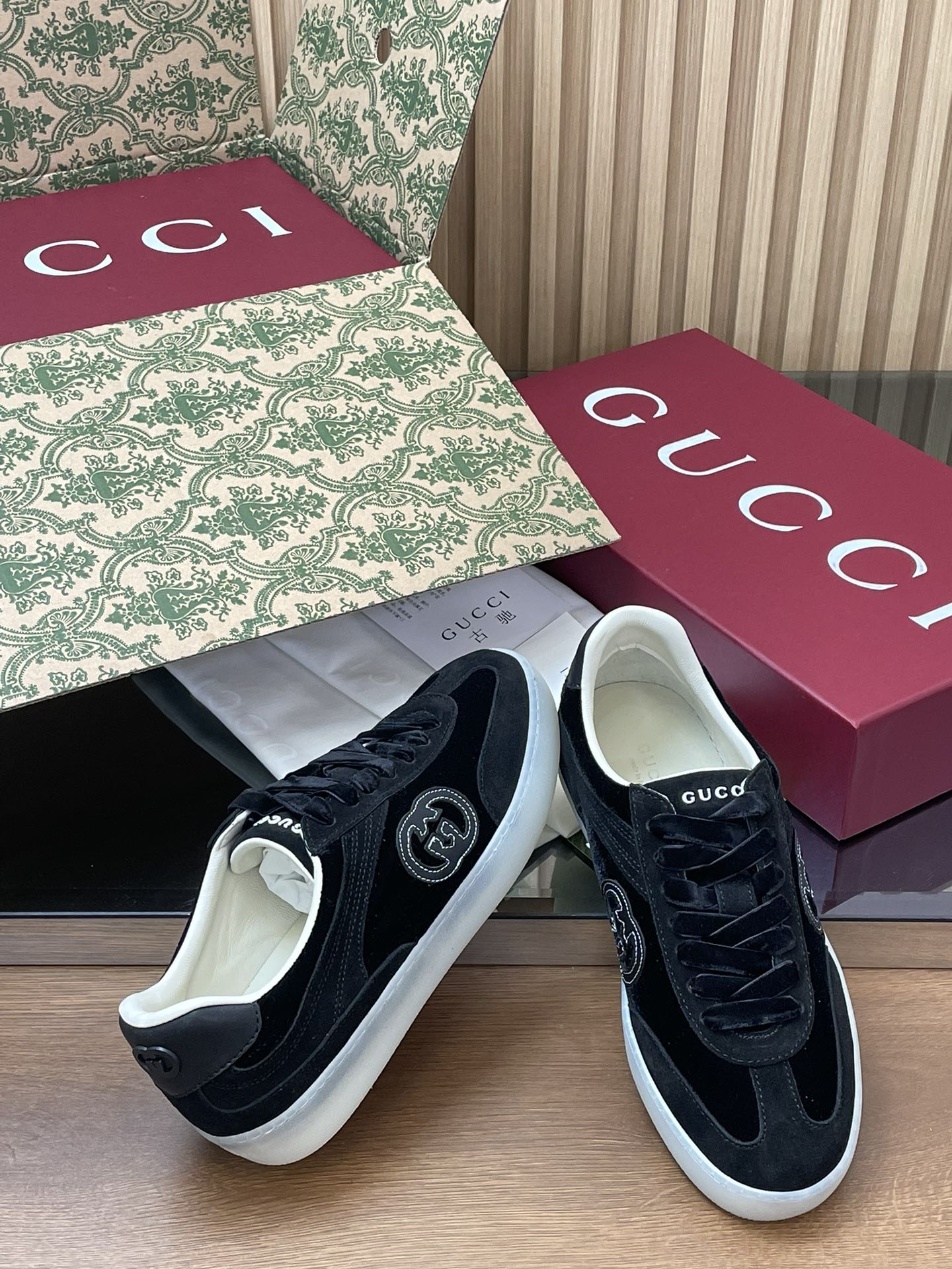 GUCCI グッチ フラットシューズ 本革 通勤 黒色 - 画像 8