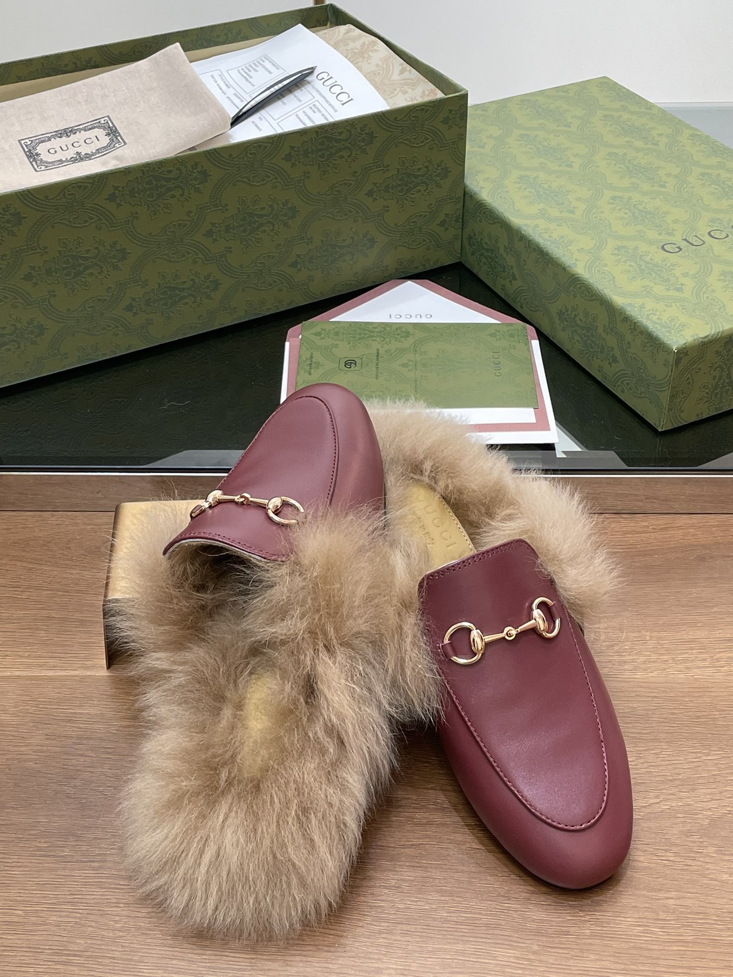 GUCCI グッチ フラットシューズ 本革 毛足 レディース ブラック - 画像 7