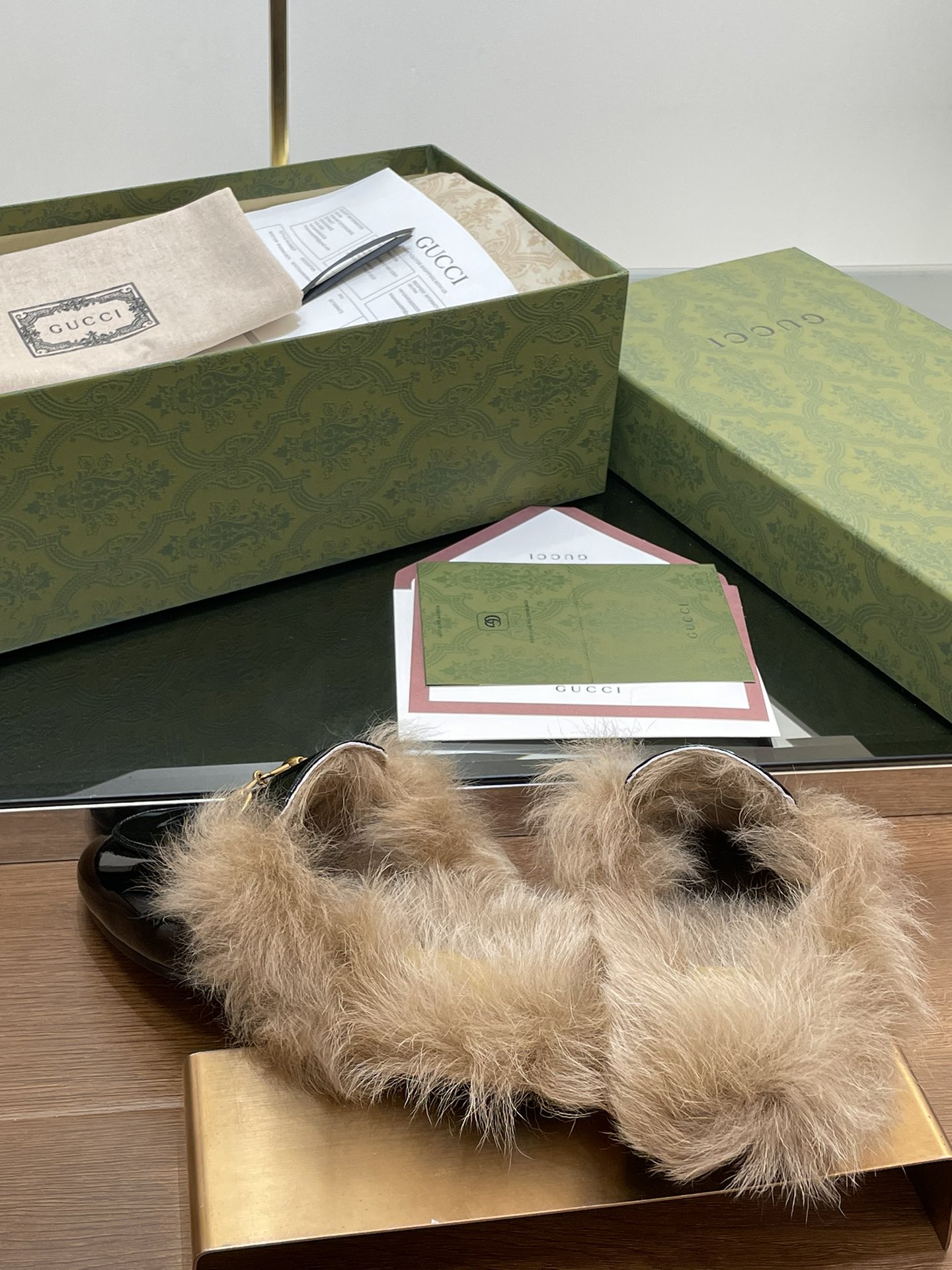 GUCCI グッチ フラットシューズ 本革 軽量 フェイクファー ブラック - 画像 8