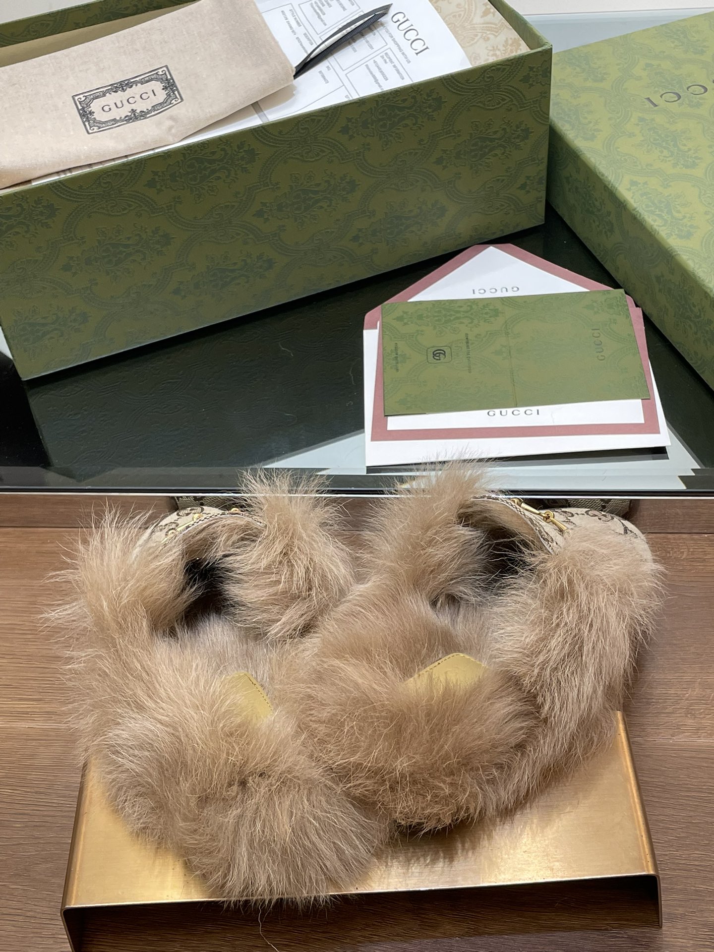 GUCCI グッチ フラットシューズ ローファー ファー付き ベージュ - 画像 8