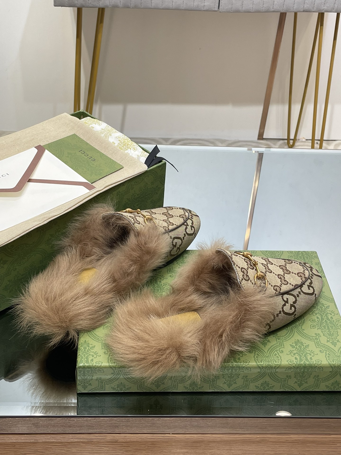 GUCCI グッチ フラットシューズ 本革 靴下履き ブラック - 画像 4