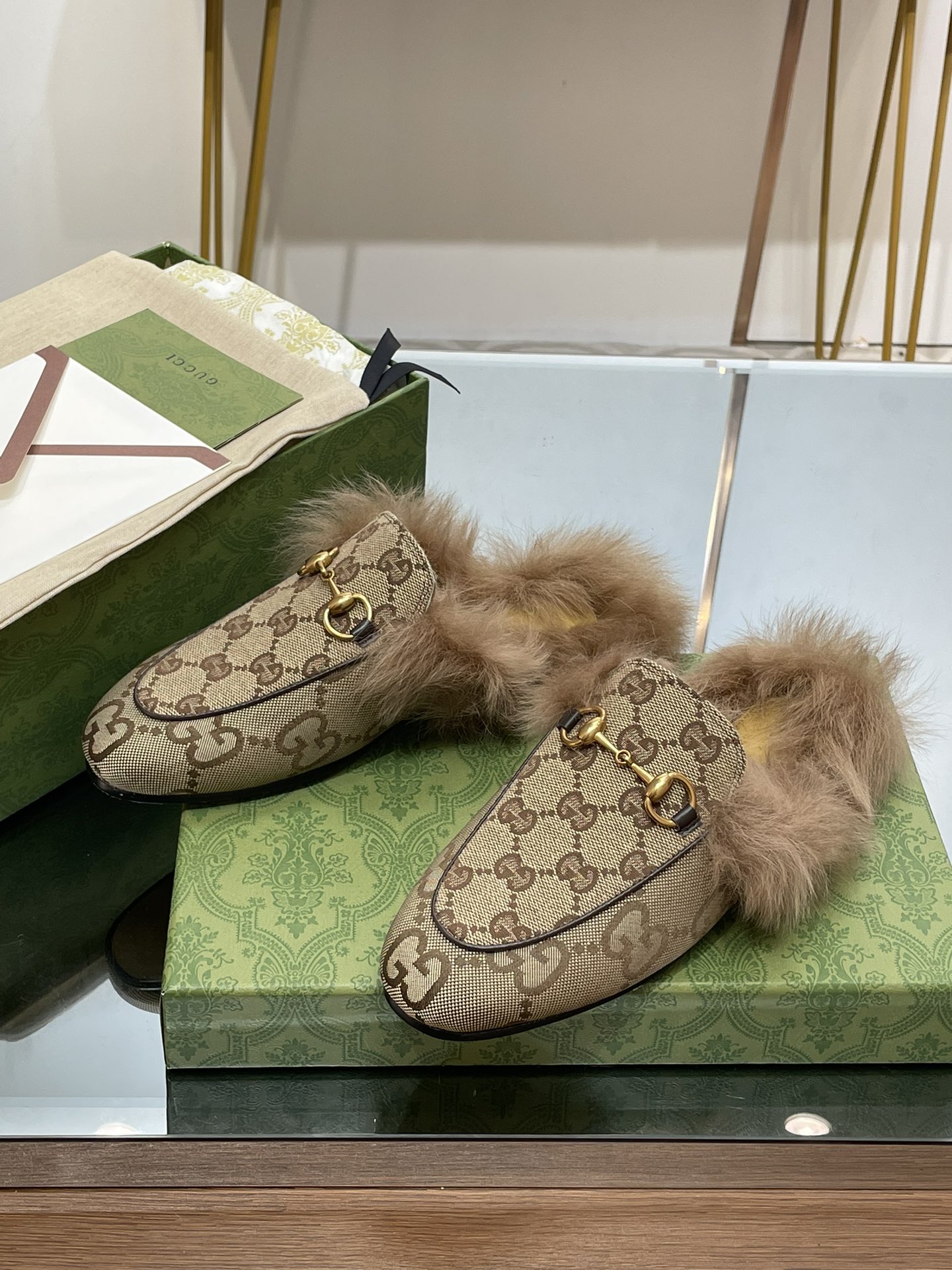 GUCCI グッチ フラットシューズ 本革 靴下履き ブラック - 画像 6