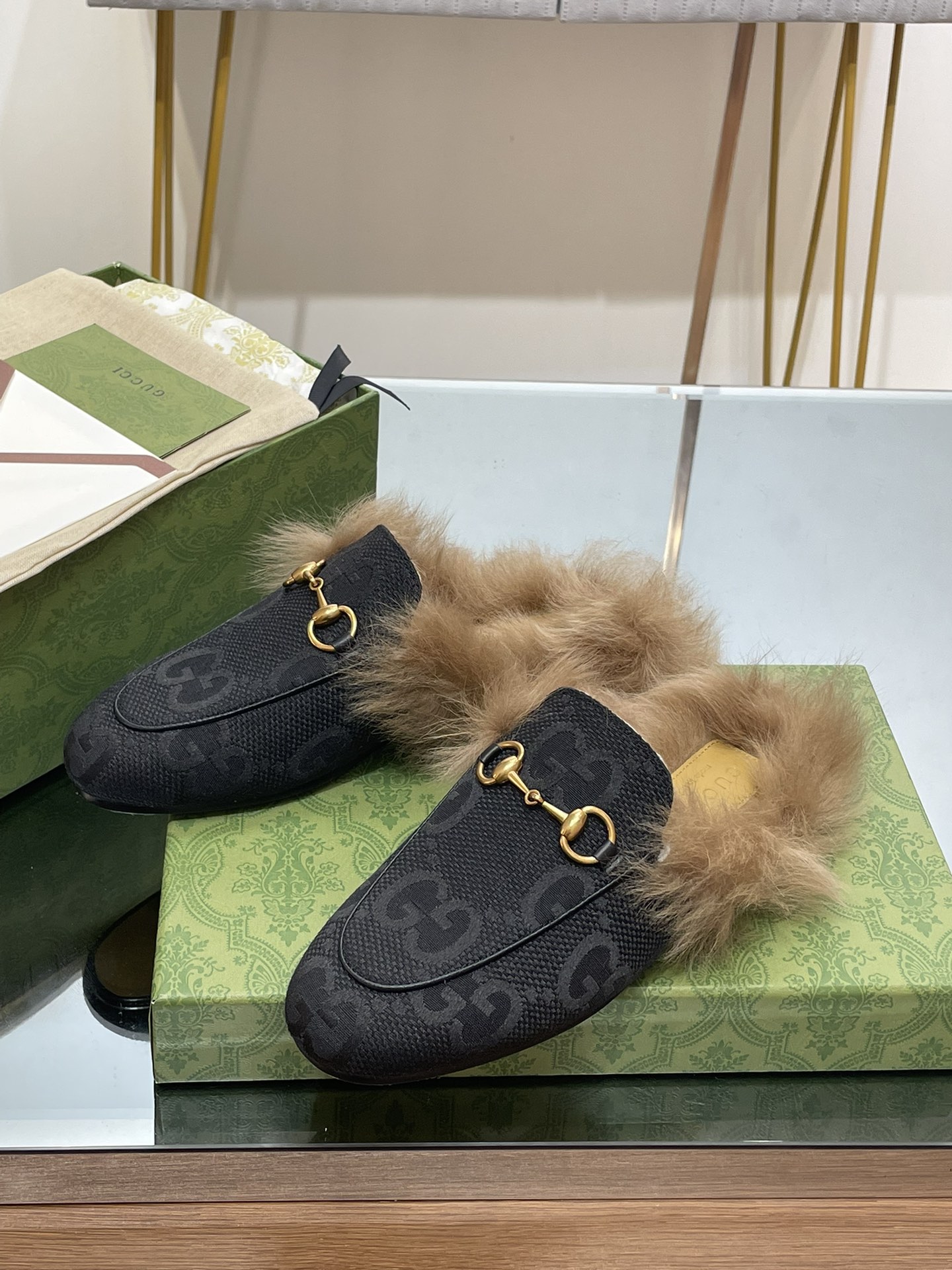GUCCI グッチ フラットシューズ 本革 軽量 ブラック - 画像 6