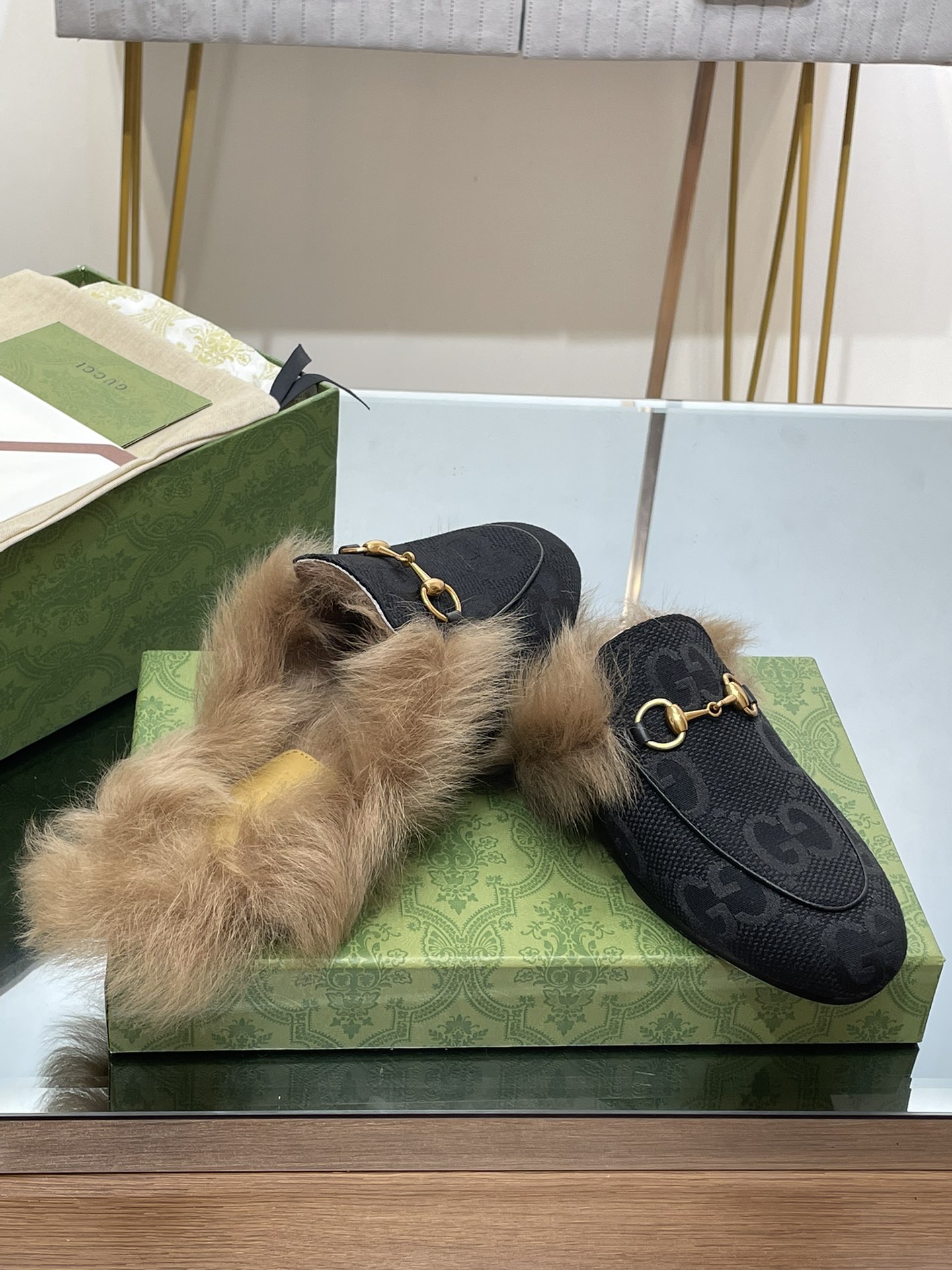 GUCCI グッチ フラットシューズ 本革 軽量 ブラック - 画像 7