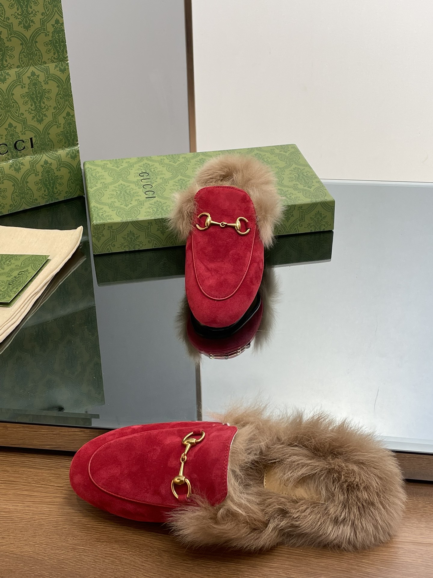 GUCCI グッチ フラットシューズ 本革 通勤 ブラック - 画像 8