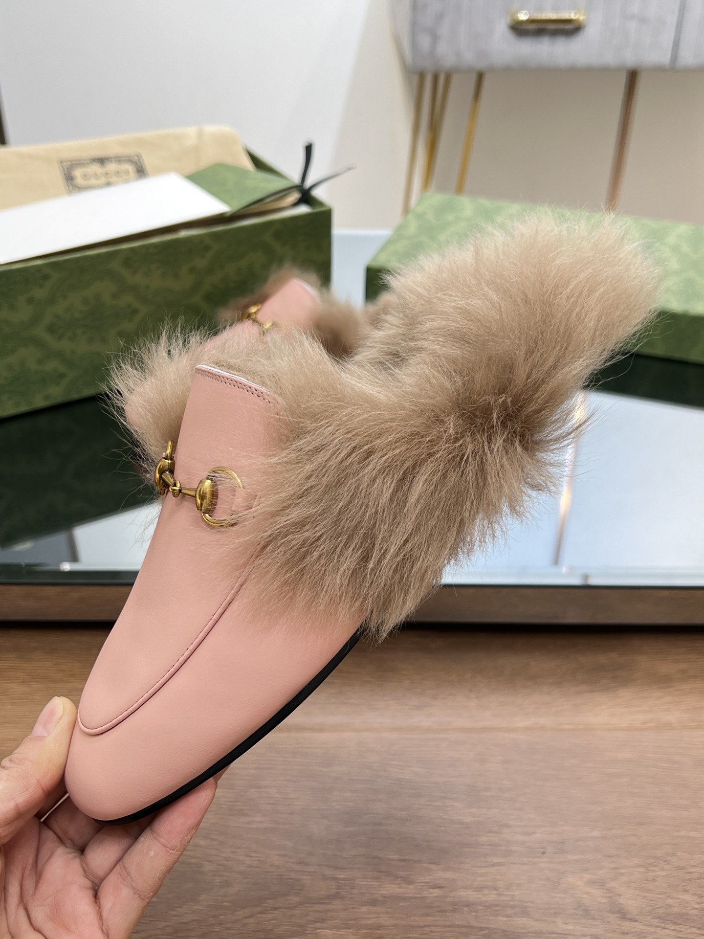 GUCCI グッチ フラットシューズ 本革 通勤 ファー付き ピンク - 画像 8