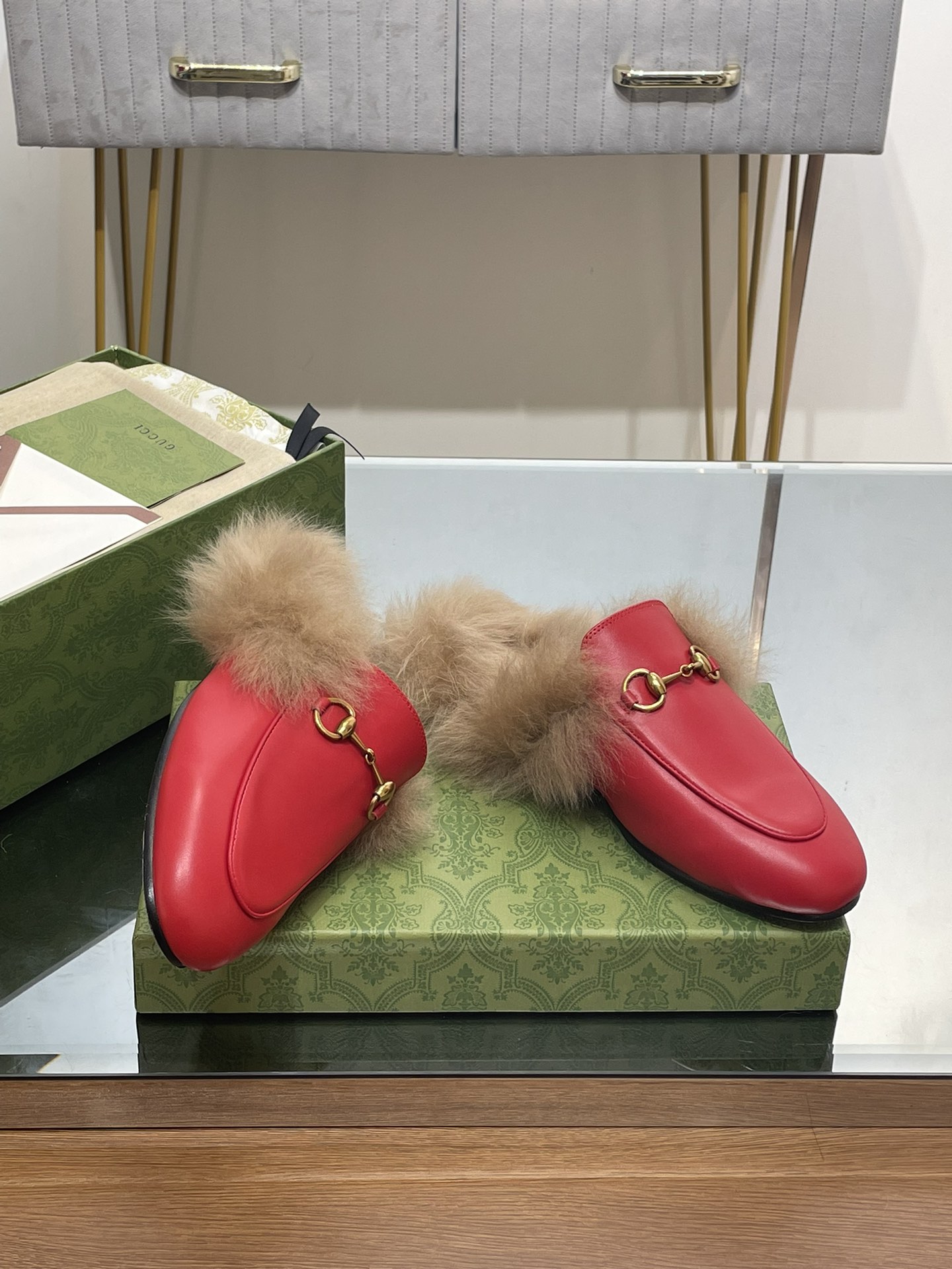 GUCCI グッチ フラットシューズ 本革 毛先 レッド - 画像 9
