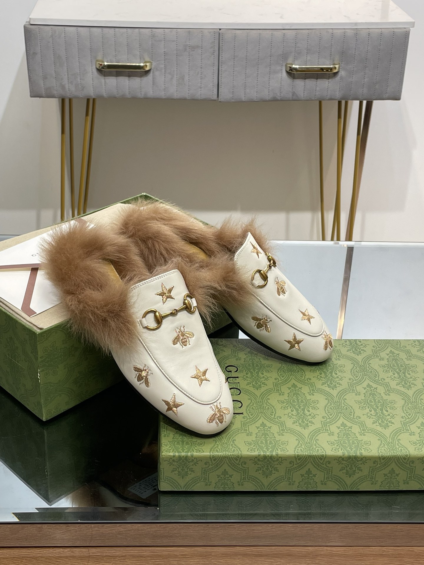 GUCCI グッチ フラットシューズ 本革 軽量 毛先 ファー ベージュ - 画像 5