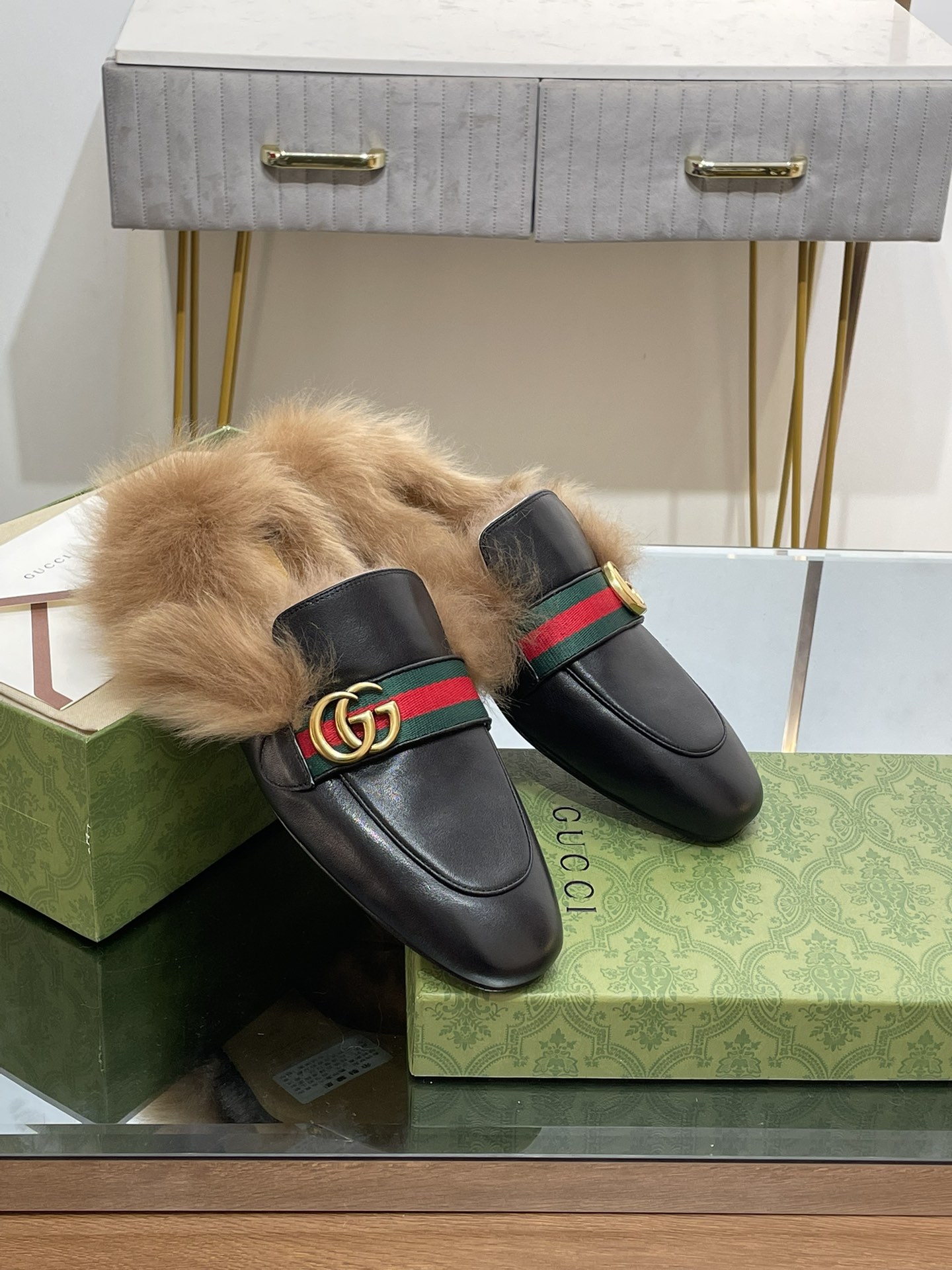 GUCCI グッチ フラットシューズ 本革 毛先 ローファー ブラック - 画像 4