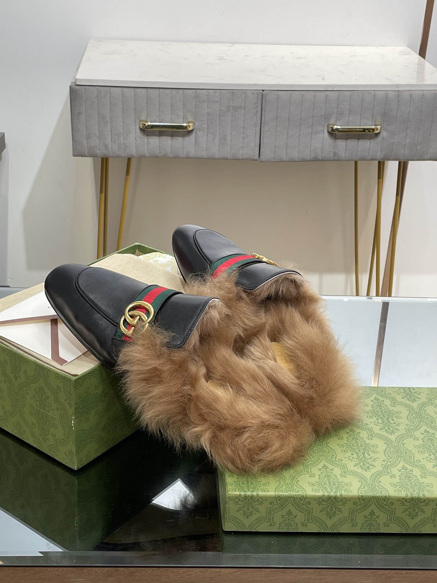 GUCCI グッチ フラットシューズ 本革 毛先 ローファー ブラック - 画像 5