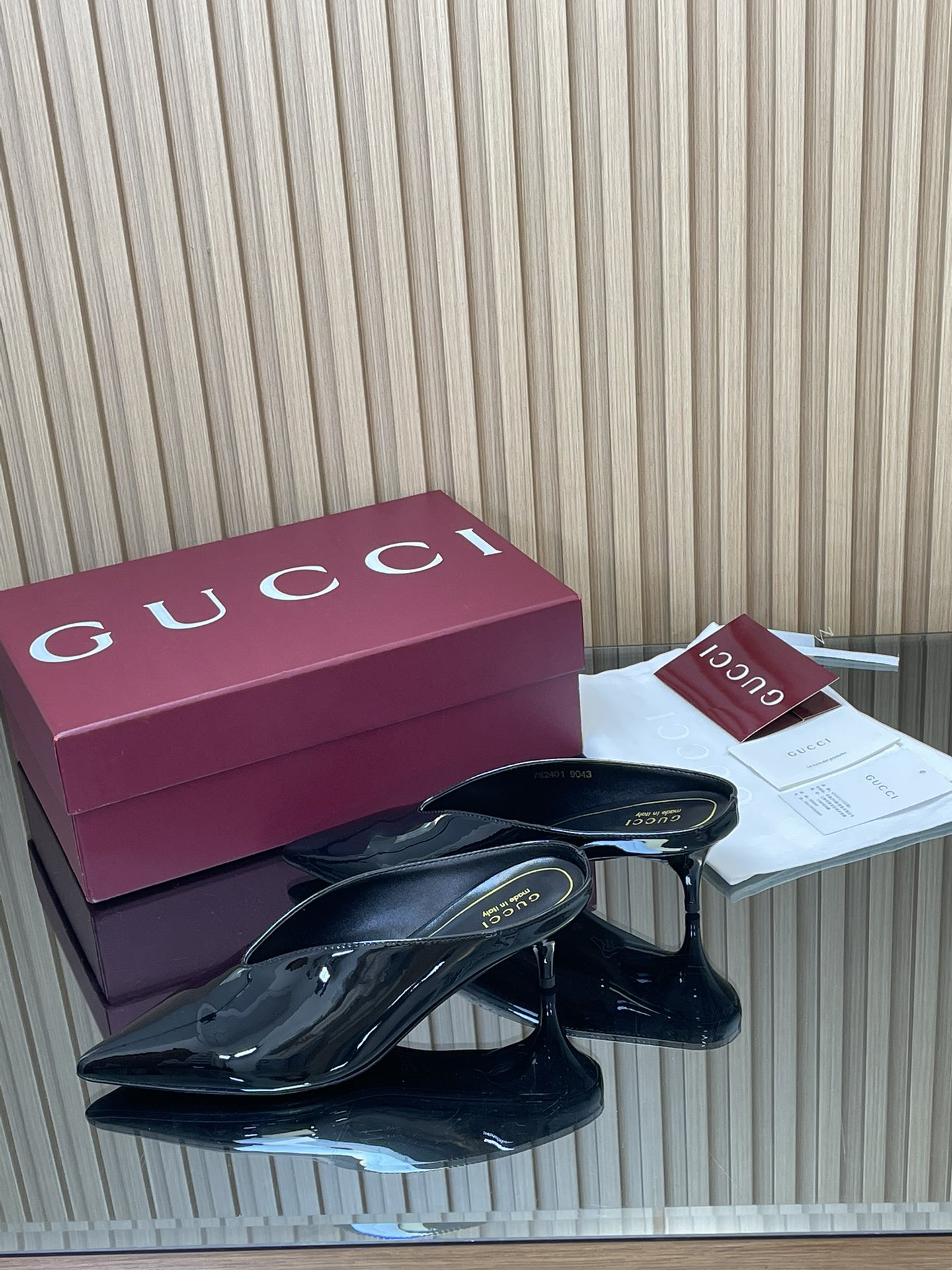 GUCCI グッチ ミュール フラットシューズ 本革 ブラック - 画像 4