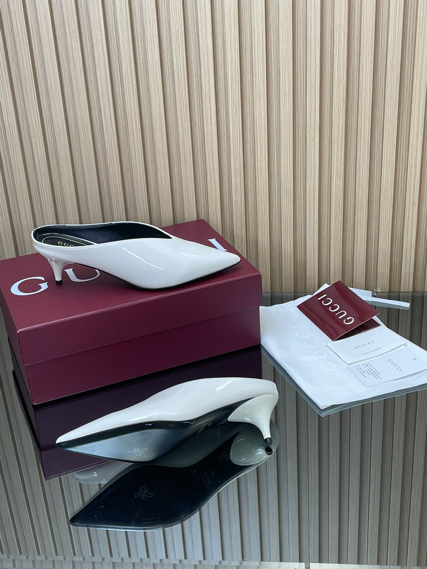 GUCCI グッチ ミュール 本革 通勤 通学 ブラック - 画像 9