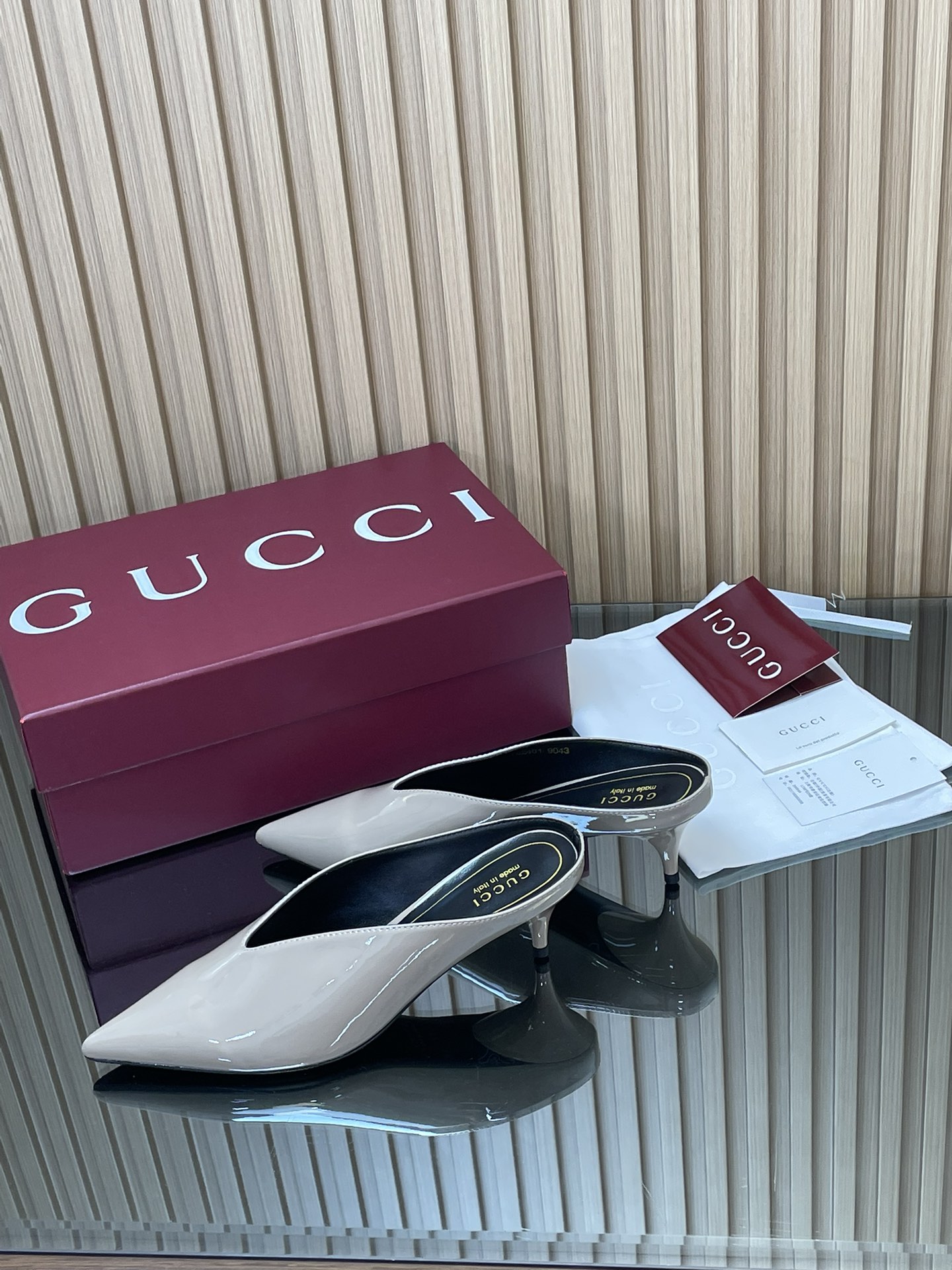 GUCCI グッチ ミュール ハイヒール フラットシューズ ベージュ - 画像 4