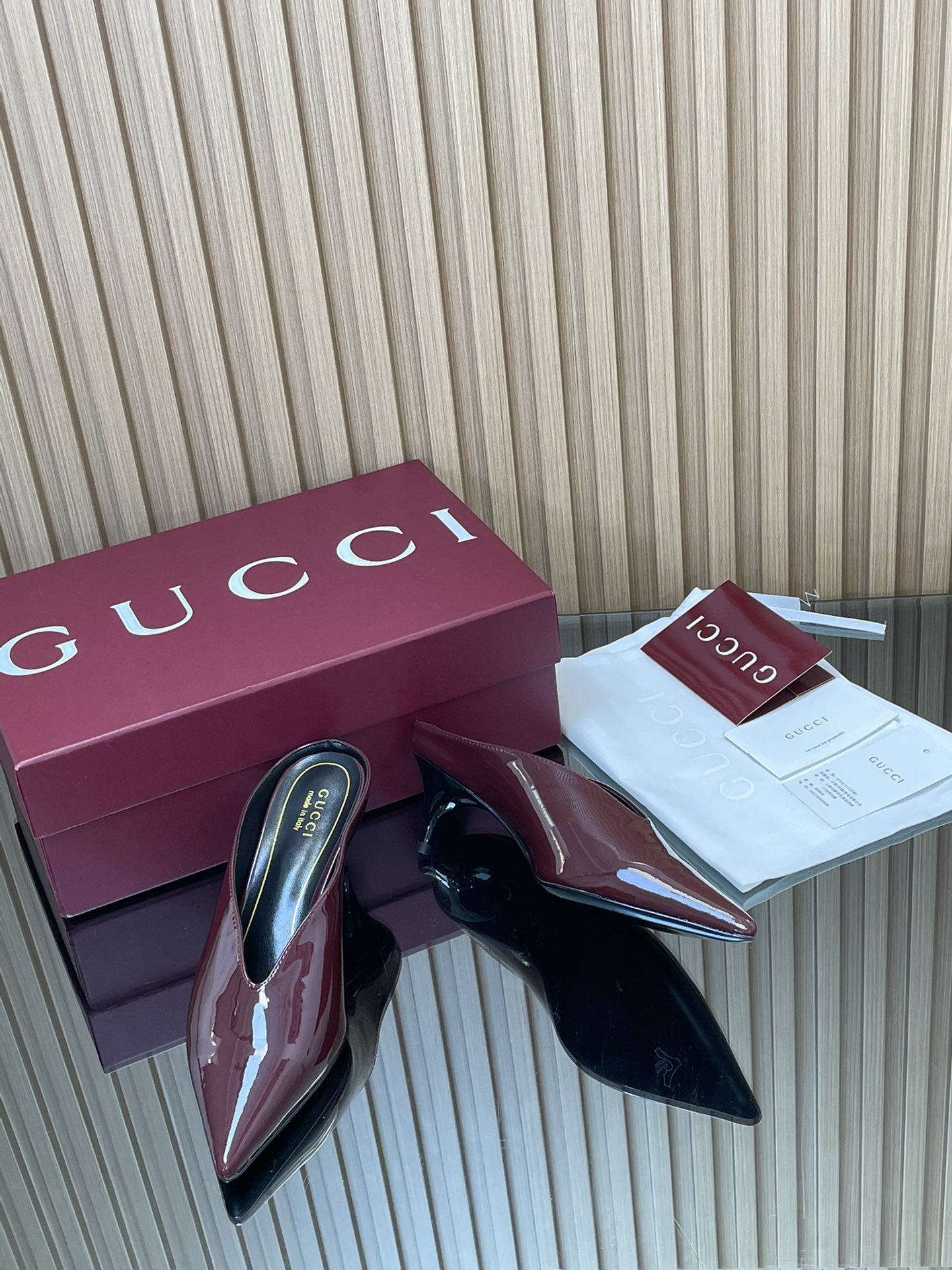 GUCCI グッチ フラットシューズ 本革 通勤 ブラック - 画像 7
