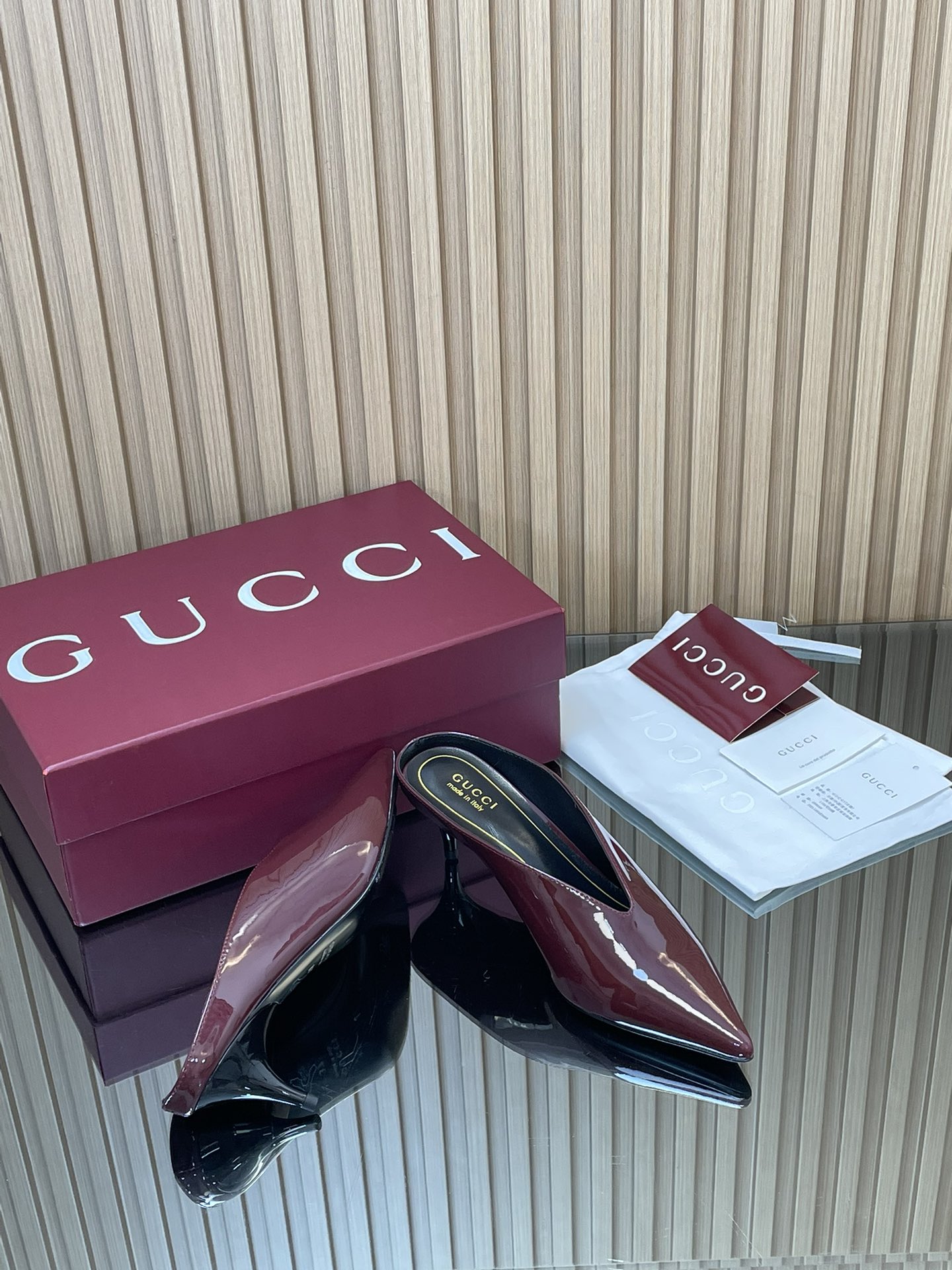 GUCCI グッチ フラットシューズ 本革 通勤 ブラック - 画像 8