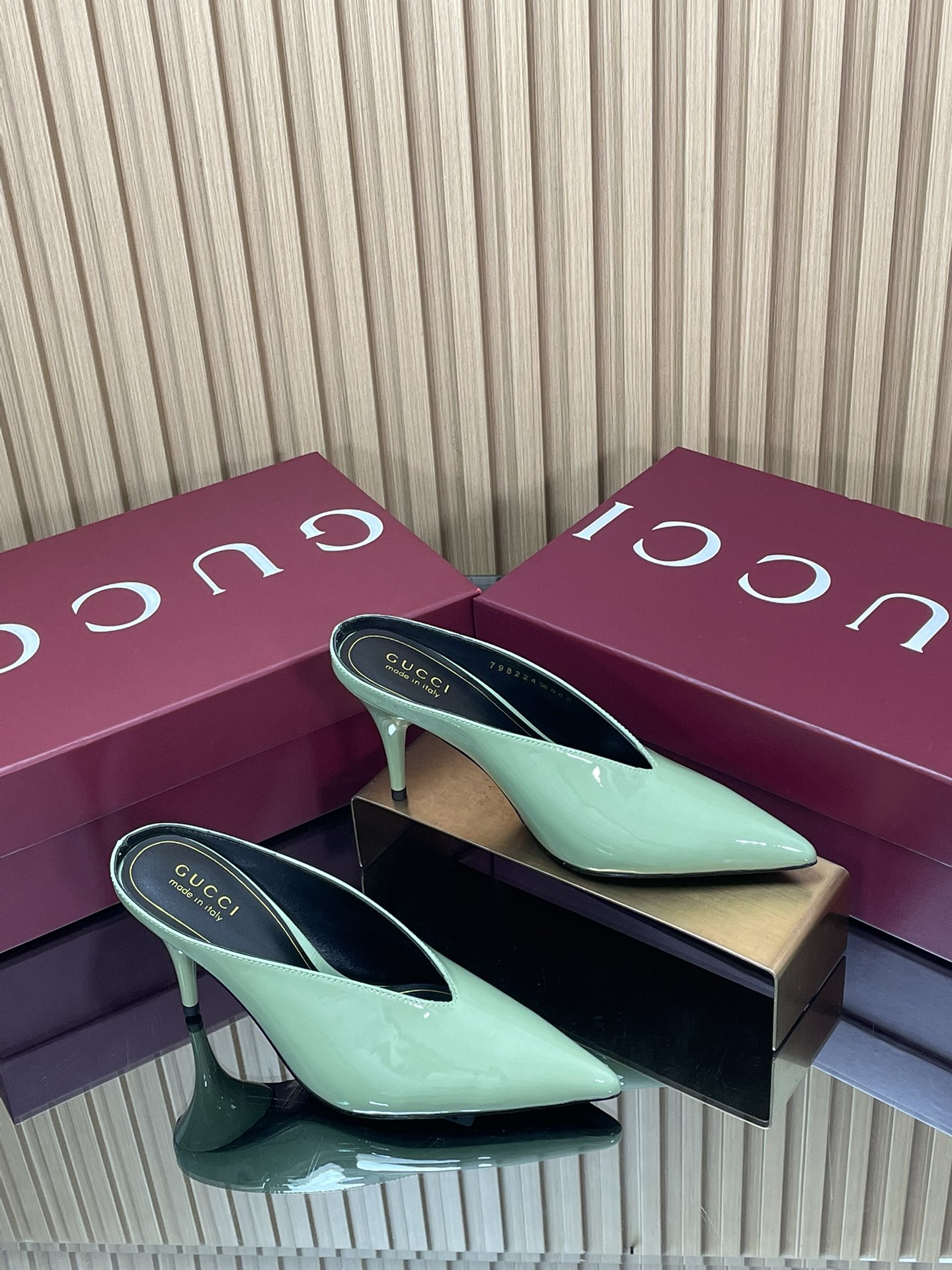 GUCCI グッチ ムートンパンプス 軽量 通勤 ベージュ