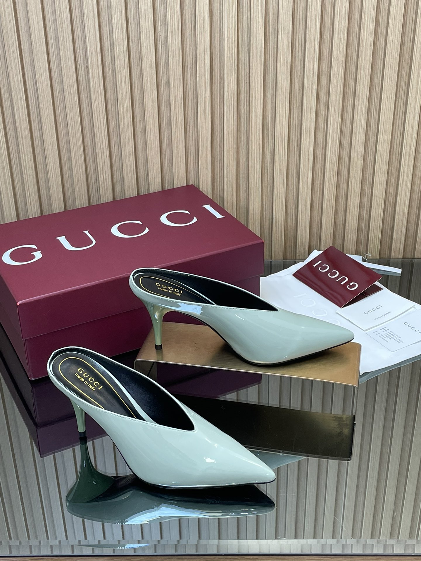 GUCCI グッチ ローファー ポインテッドトゥ レースアップ ブラック 全1色