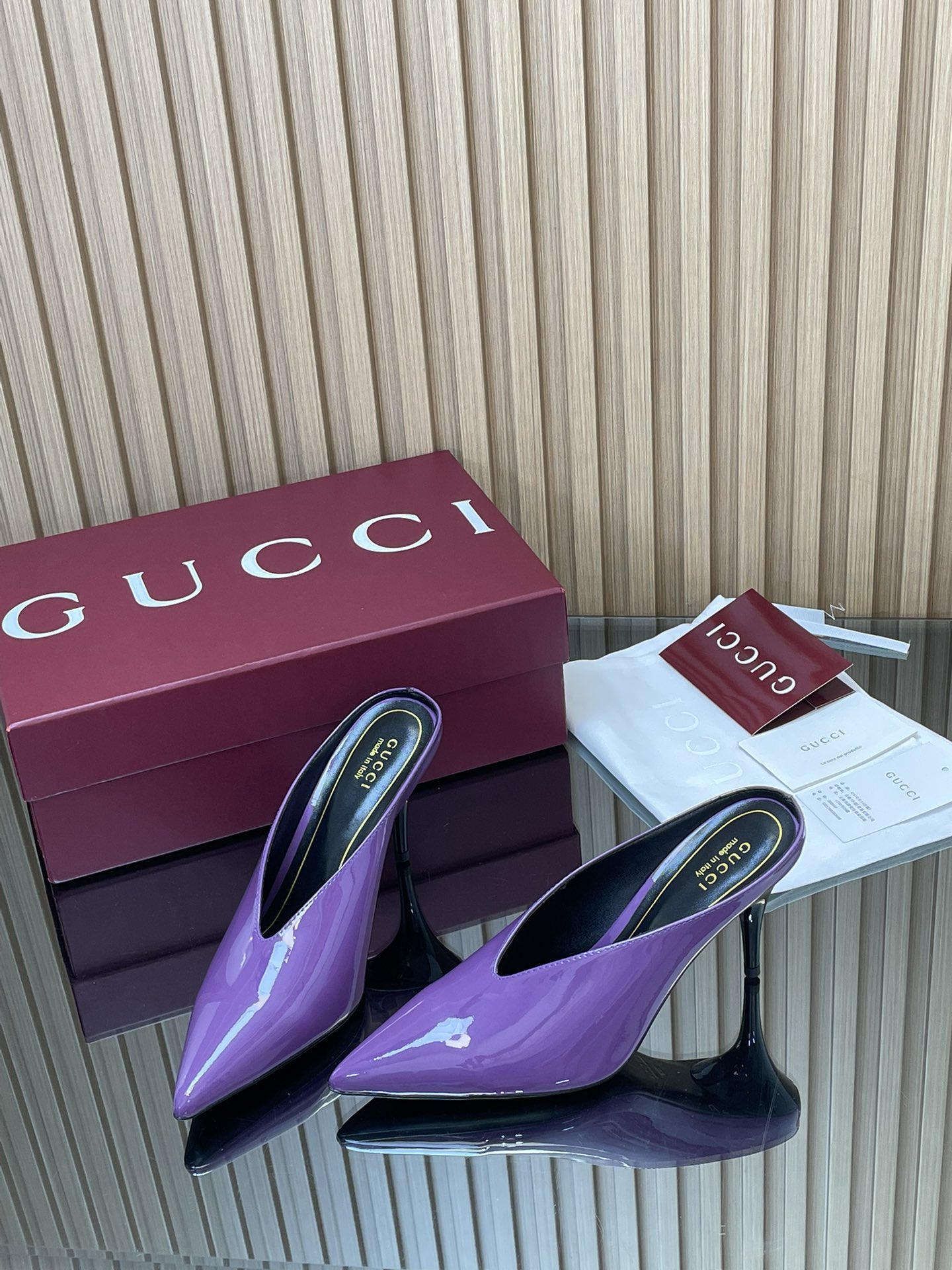 GUCCI グッチ フラットシューズ ポインテッドトゥ ブラック 2色展開 - 画像 3