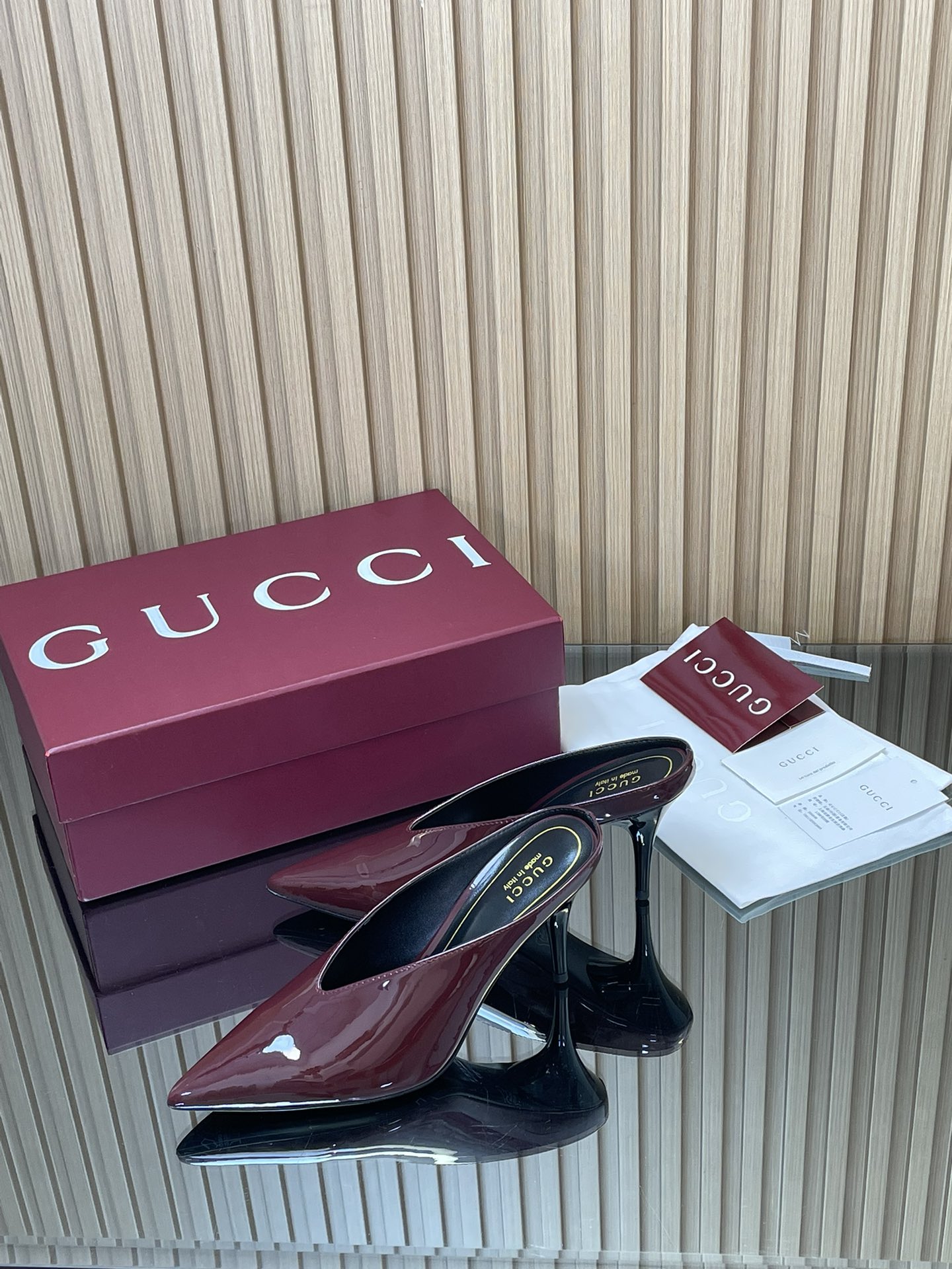 GUCCI グッチ フラットシューズ 本革 軽量 ブラック - 画像 4